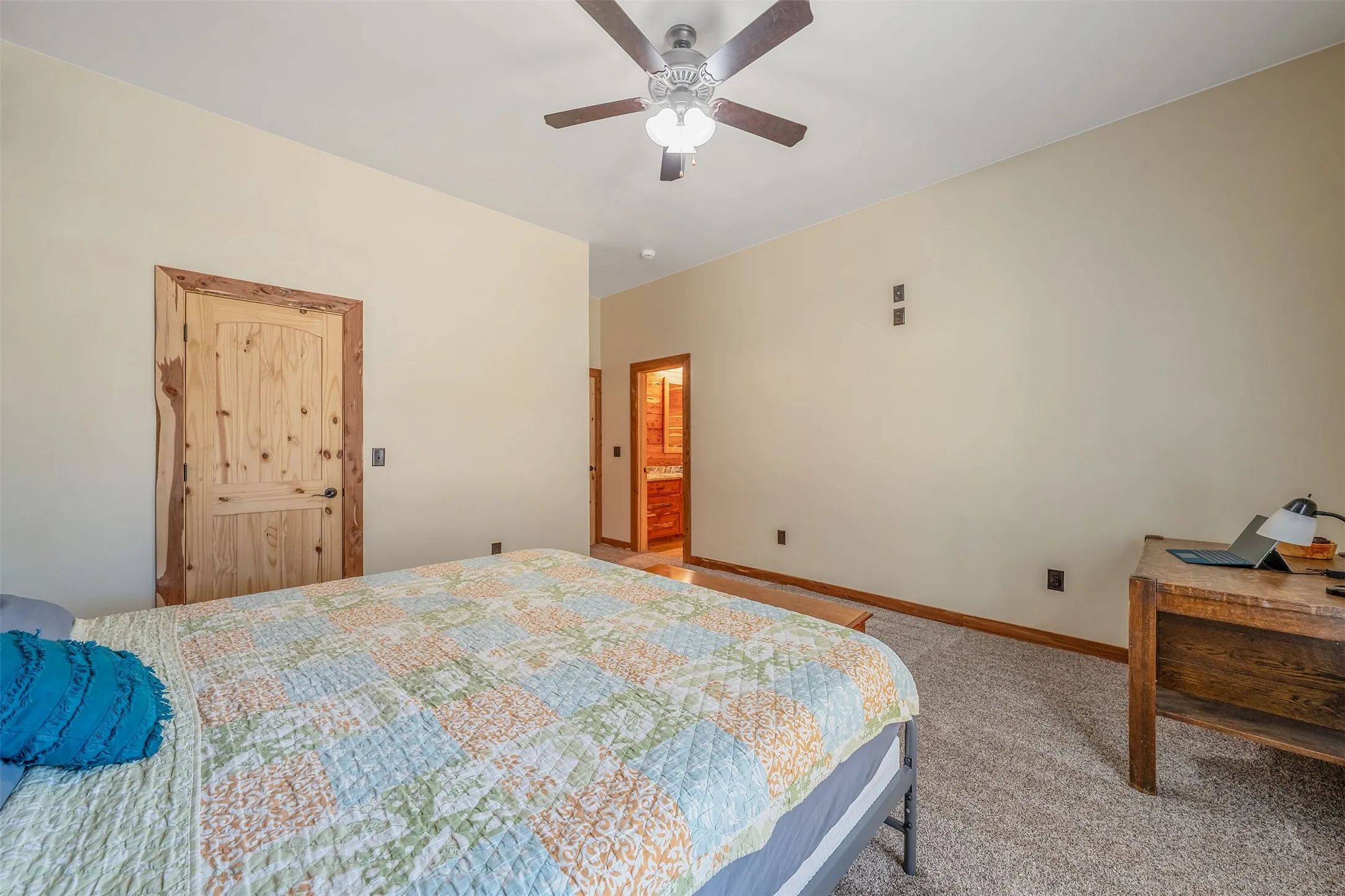 Farm For Sale in Gregg County , 2600 Van Meter Road, Kilgore, Texas 75662, 5 Bedroom, 4 Bathroom, 4 Garage spaces, 3,965 Sqft, built in 2011, mls#21359016, Real Estate Agent in Kilgore, Homes For Sale in Gregg county, Homes For Sale in Kilgore, Realtor in Kilgore Texas, Real Estate Brokerage Independent Realty Texas, Luminita Cordes Realtor