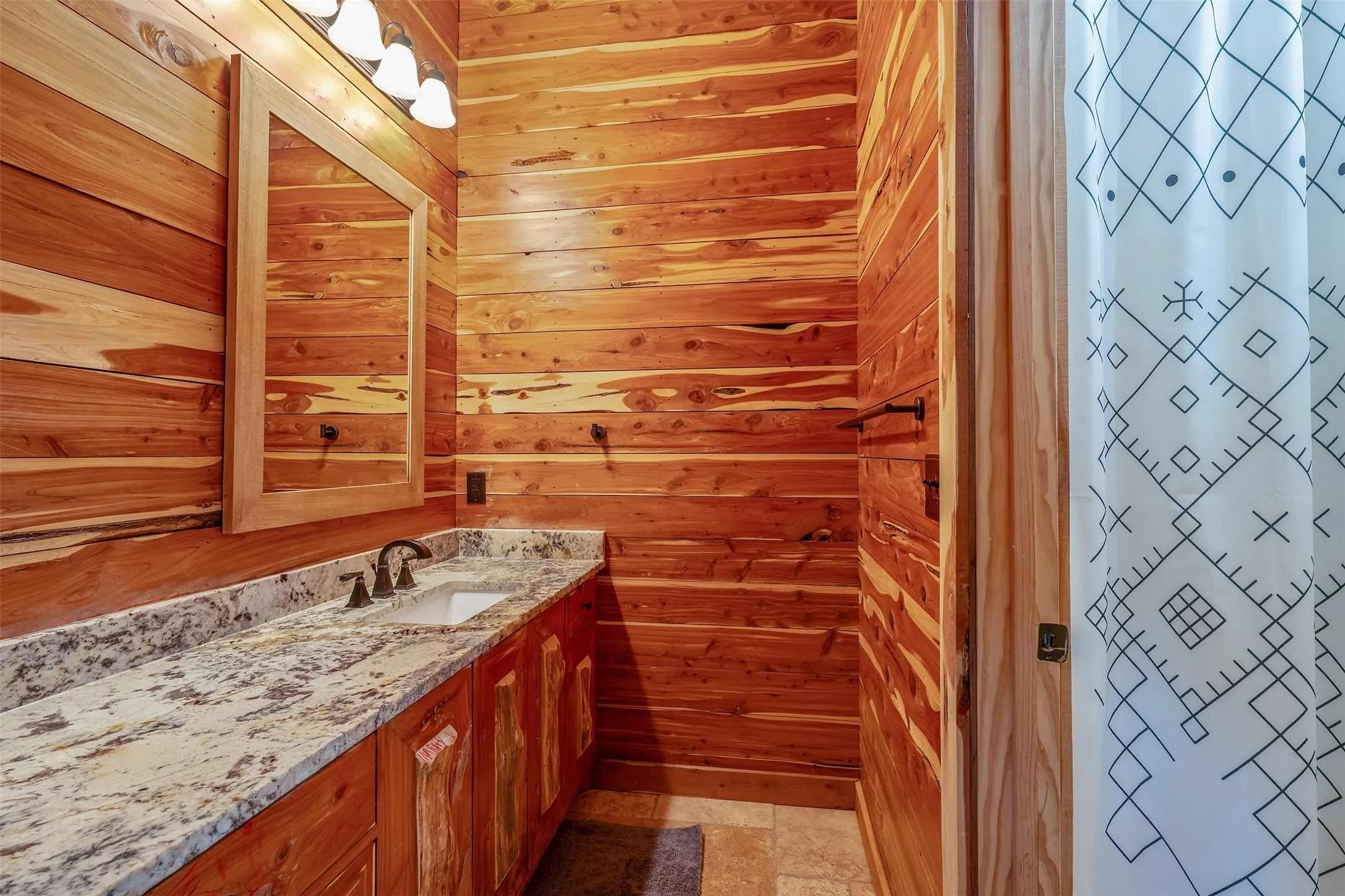 Farm For Sale in Gregg County , 2600 Van Meter Road, Kilgore, Texas 75662, 5 Bedroom, 4 Bathroom, 4 Garage spaces, 3,965 Sqft, built in 2011, mls#21359016, Real Estate Agent in Kilgore, Homes For Sale in Gregg county, Homes For Sale in Kilgore, Realtor in Kilgore Texas, Real Estate Brokerage Independent Realty Texas, Luminita Cordes Realtor
