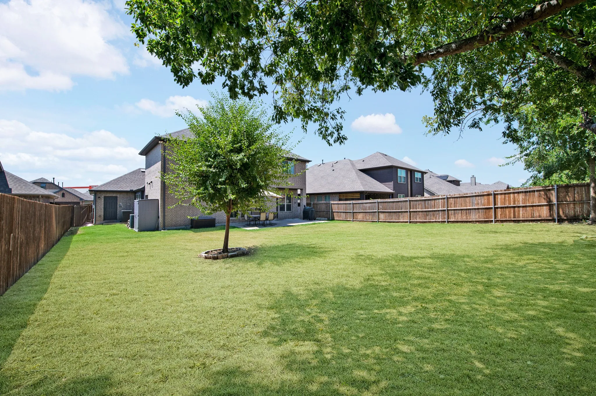 Single Family Residence For Sale in Collin County , 3609 Red Deer Lane, Melissa, Texas 75454, 4 Bedroom, 3 Bathroom, 3 Garage spaces, 3,020 Sqft, built in 2020, mls#21357339, Real Estate Agent in Melissa, Homes For Sale in Collin county, Homes For Sale in Melissa, Realtor in Melissa Texas, Real Estate Brokerage Independent Realty Texas, Luminita Cordes Realtor