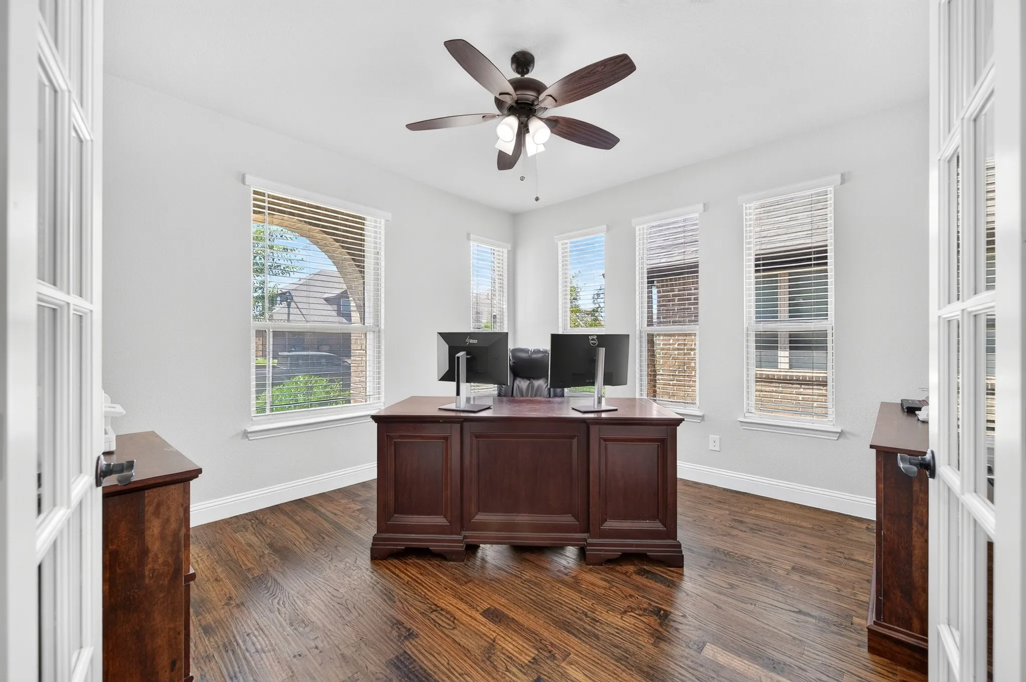 Single Family Residence For Sale in Collin County , 3609 Red Deer Lane, Melissa, Texas 75454, 4 Bedroom, 3 Bathroom, 3 Garage spaces, 3,020 Sqft, built in 2020, mls#21357339, Real Estate Agent in Melissa, Homes For Sale in Collin county, Homes For Sale in Melissa, Realtor in Melissa Texas, Real Estate Brokerage Independent Realty Texas, Luminita Cordes Realtor