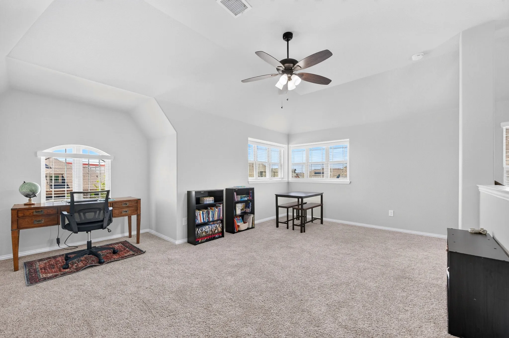 Single Family Residence For Sale in Collin County , 3609 Red Deer Lane, Melissa, Texas 75454, 4 Bedroom, 3 Bathroom, 3 Garage spaces, 3,020 Sqft, built in 2020, mls#21357339, Real Estate Agent in Melissa, Homes For Sale in Collin county, Homes For Sale in Melissa, Realtor in Melissa Texas, Real Estate Brokerage Independent Realty Texas, Luminita Cordes Realtor