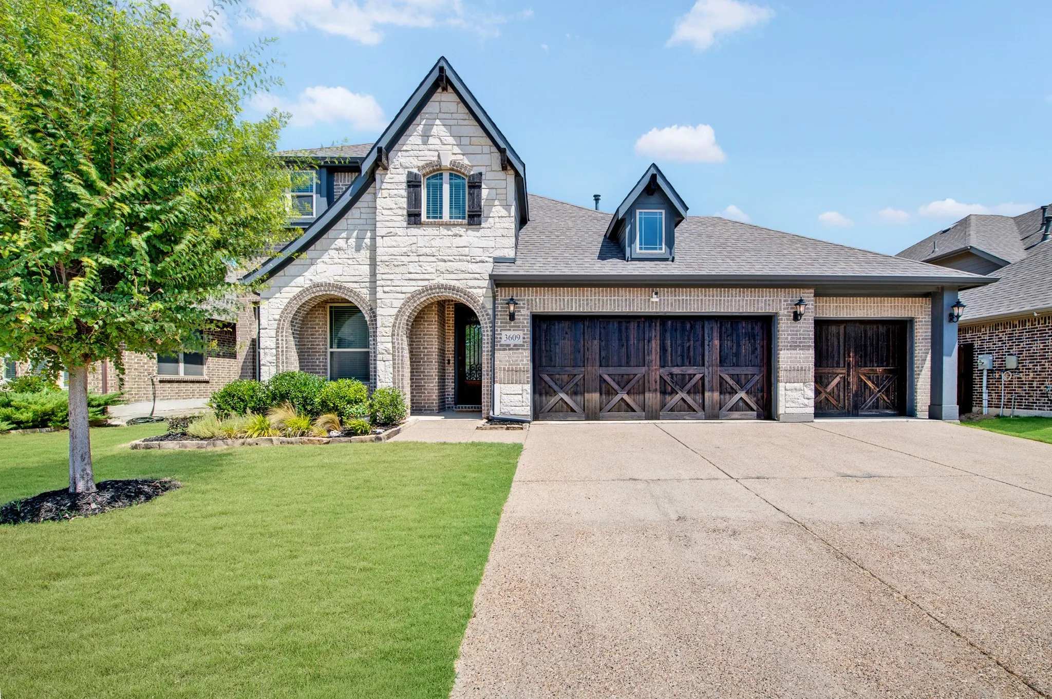 Single Family Residence For Sale in Collin County , 3609 Red Deer Lane, Melissa, Texas 75454, 4 Bedroom, 3 Bathroom, 3 Garage spaces, 3,020 Sqft, built in 2020, mls#21357339, Real Estate Agent in Melissa, Homes For Sale in Collin county, Homes For Sale in Melissa, Realtor in Melissa Texas, Real Estate Brokerage Independent Realty Texas, Luminita Cordes Realtor