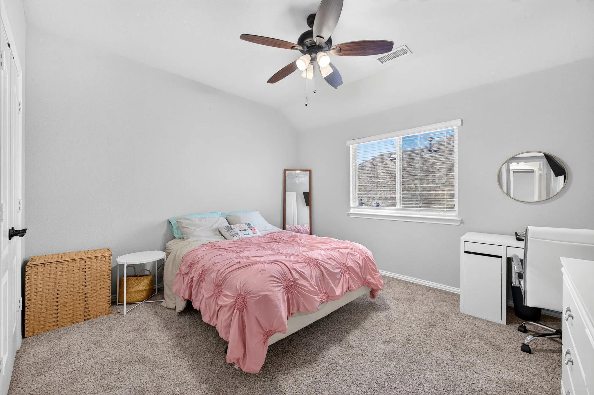 Single Family Residence For Sale in Collin County , 3609 Red Deer Lane, Melissa, Texas 75454, 4 Bedroom, 3 Bathroom, 3 Garage spaces, 3,020 Sqft, built in 2020, mls#21357339, Real Estate Agent in Melissa, Homes For Sale in Collin county, Homes For Sale in Melissa, Realtor in Melissa Texas, Real Estate Brokerage Independent Realty Texas, Luminita Cordes Realtor