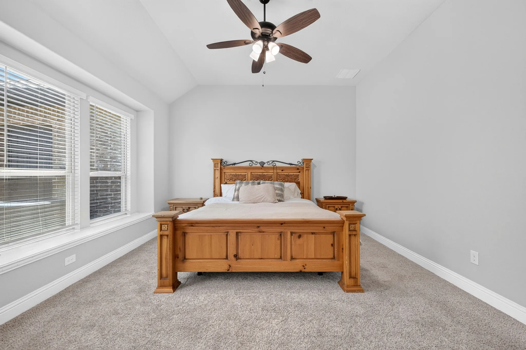 Single Family Residence For Sale in Collin County , 3609 Red Deer Lane, Melissa, Texas 75454, 4 Bedroom, 3 Bathroom, 3 Garage spaces, 3,020 Sqft, built in 2020, mls#21357339, Real Estate Agent in Melissa, Homes For Sale in Collin county, Homes For Sale in Melissa, Realtor in Melissa Texas, Real Estate Brokerage Independent Realty Texas, Luminita Cordes Realtor