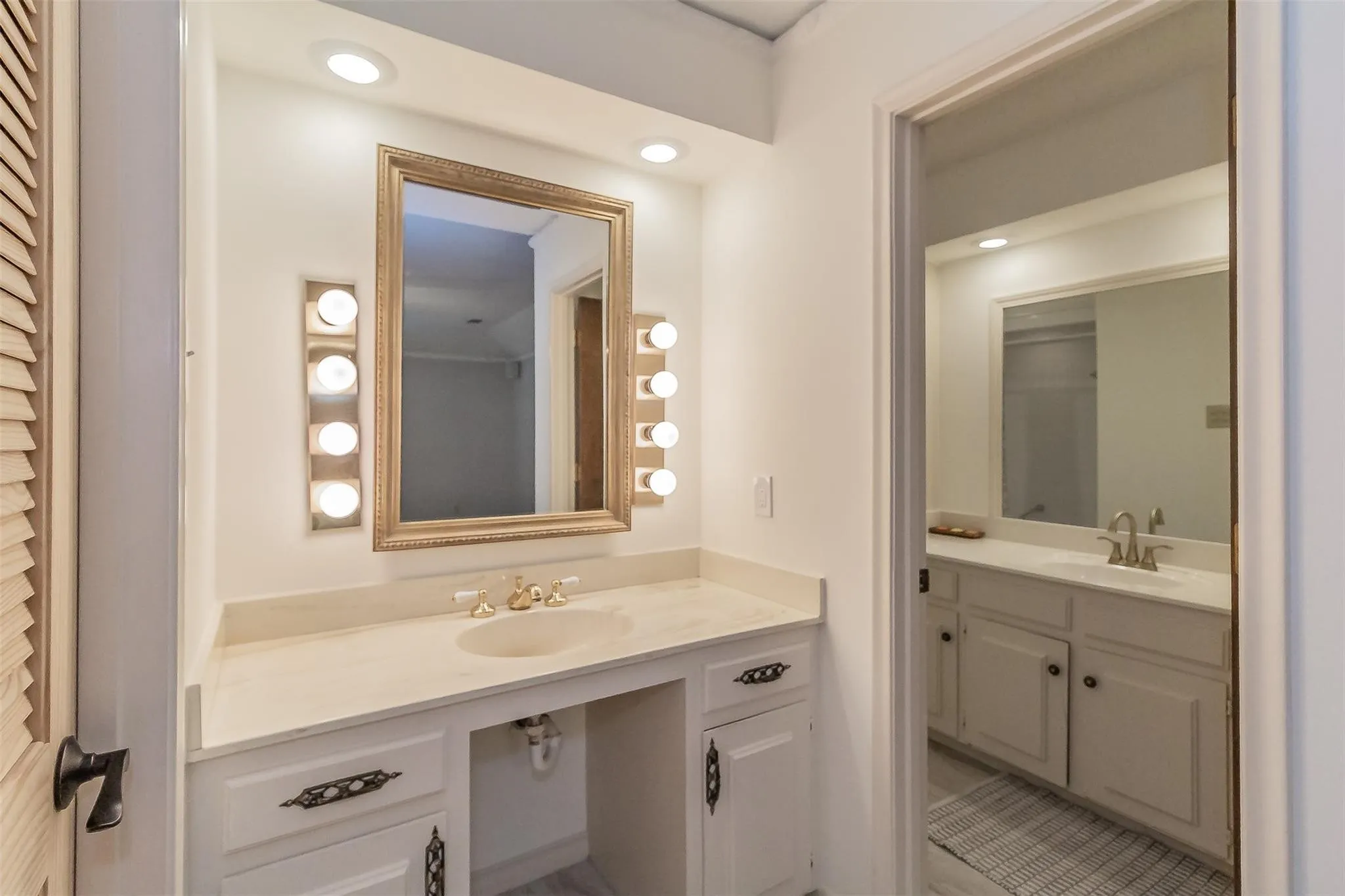 Single Family Residence For Rent in Dallas County , 2604 Twinpost Court, Irving, Texas 75062, 4 Bedroom, 2 Bathroom, 2 Garage spaces, 2,159 Sqft, built in 1973, Price $3,200, mls#21359193, Real Estate Agent in Irving, Homes For Rent in Dallas county, Homes For Rent in Irving, Realtor in Irving Texas, Real Estate Brokerage Independent Realty Texas, Luminita Cordes Realtor