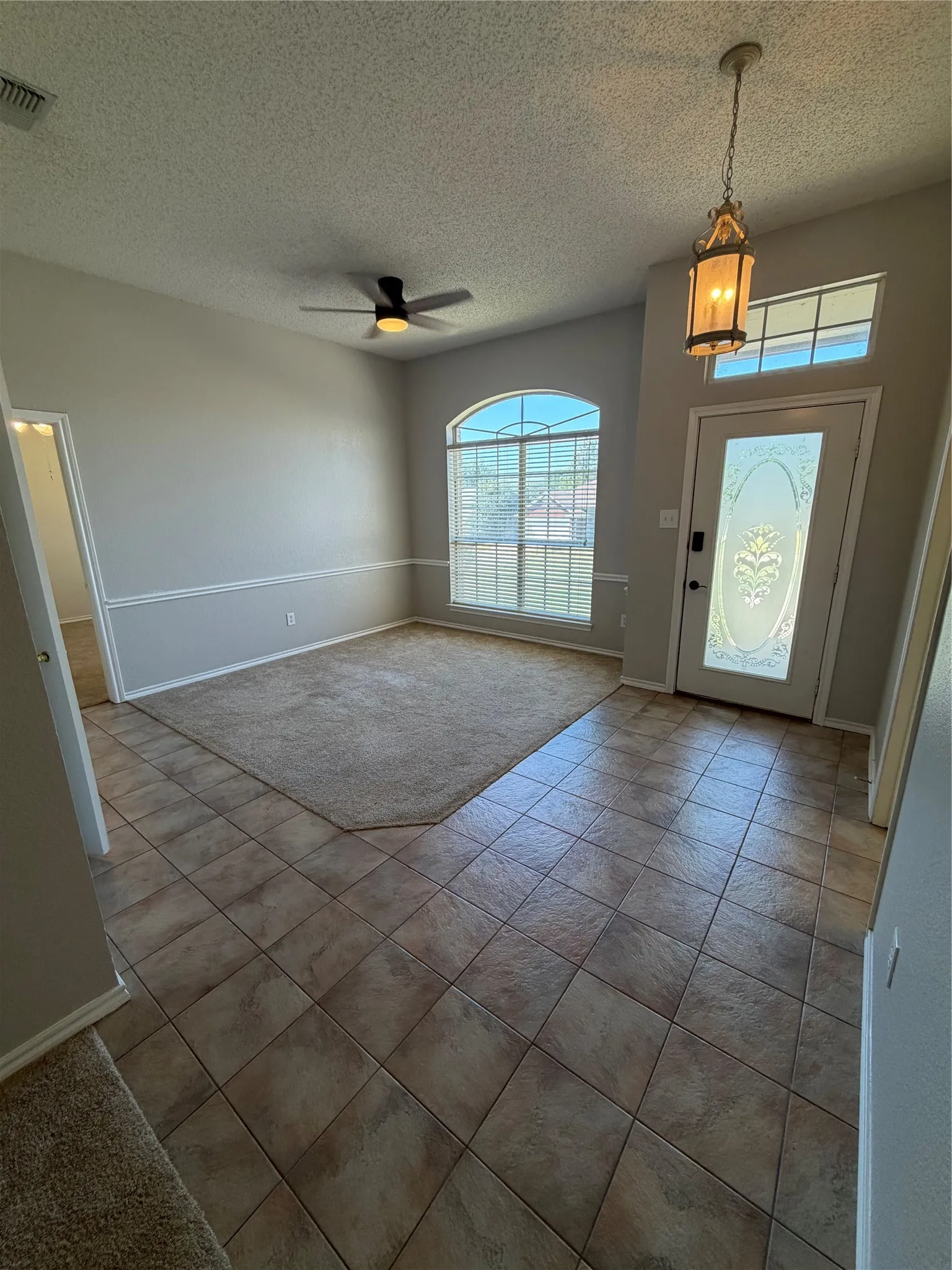 Single Family Residence For Rent in Parker County , 1427 Shadow Run, Weatherford, Texas 76086, 3 Bedroom, 2 Bathroom, 2 Garage spaces, 1,590 Sqft, built in 1996, mls#21359185, Real Estate Agent in Weatherford, Homes For Rent in Parker county, Homes For Rent in Weatherford, Realtor in Weatherford Texas, Real Estate Brokerage Independent Realty Texas, Luminita Cordes Realtor