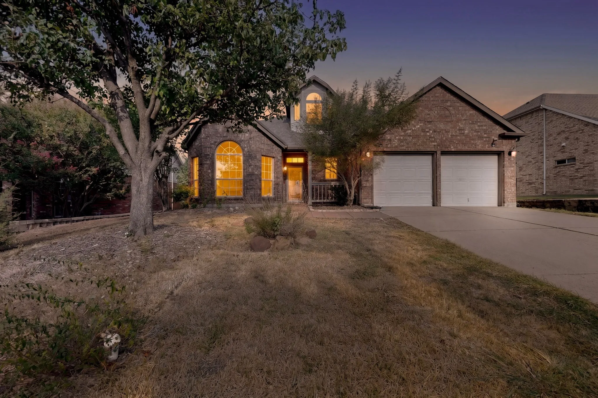 Single Family Residence For Sale in Tarrant County , 1756 Hidden Brook Drive, Grand Prairie, Texas 75050, 5 Bedroom, 4 Bathroom, 2 Garage spaces, 3,006 Sqft, built in 2005, mls#21359065, Real Estate Agent in Grand Prairie, Homes For Sale in Tarrant county, Homes For Sale in Grand Prairie, Realtor in Grand Prairie Texas, Real Estate Brokerage Independent Realty Texas, Luminita Cordes Realtor