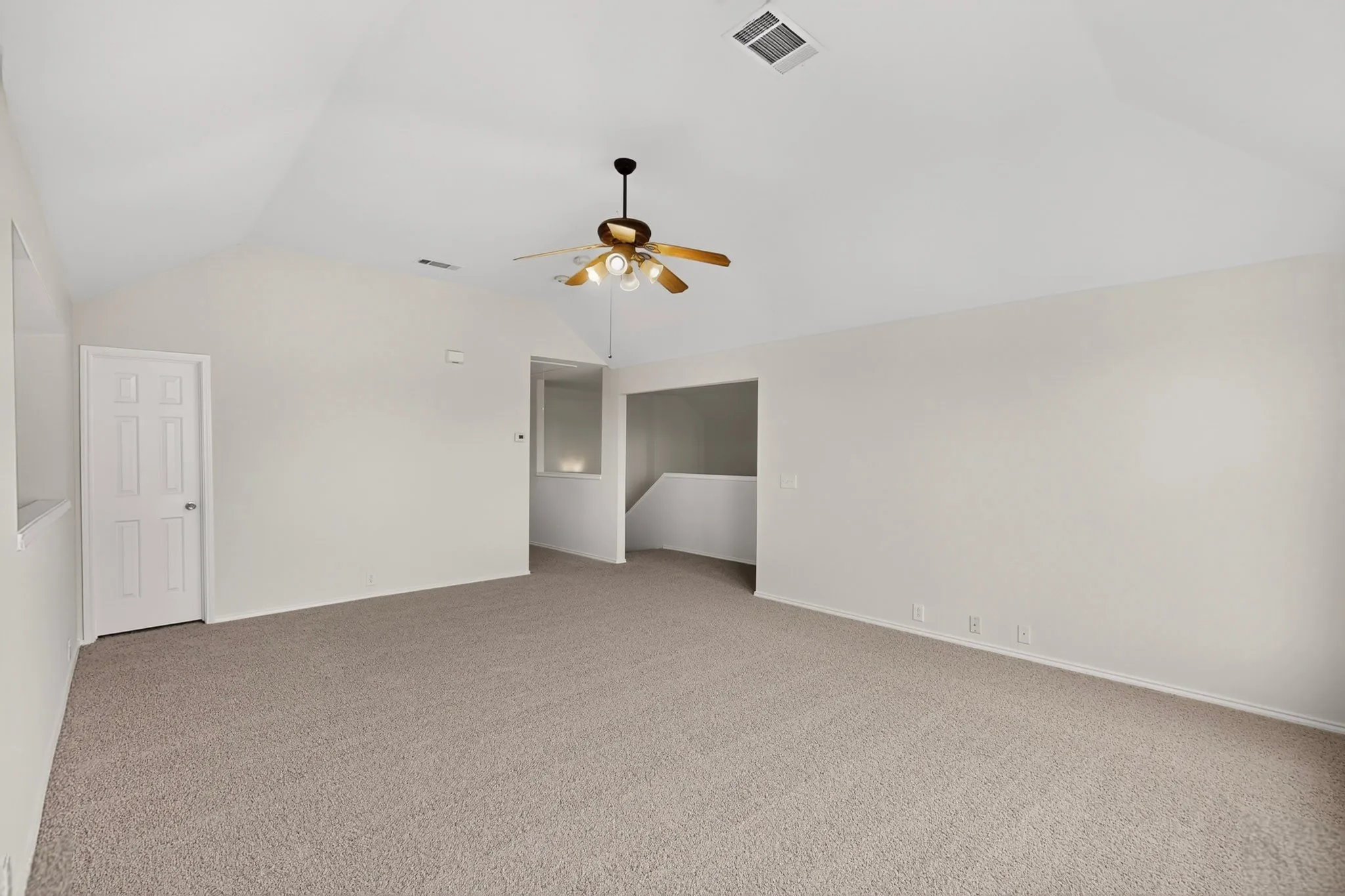 Single Family Residence For Sale in Tarrant County , 1756 Hidden Brook Drive, Grand Prairie, Texas 75050, 5 Bedroom, 4 Bathroom, 2 Garage spaces, 3,006 Sqft, built in 2005, mls#21359065, Real Estate Agent in Grand Prairie, Homes For Sale in Tarrant county, Homes For Sale in Grand Prairie, Realtor in Grand Prairie Texas, Real Estate Brokerage Independent Realty Texas, Luminita Cordes Realtor