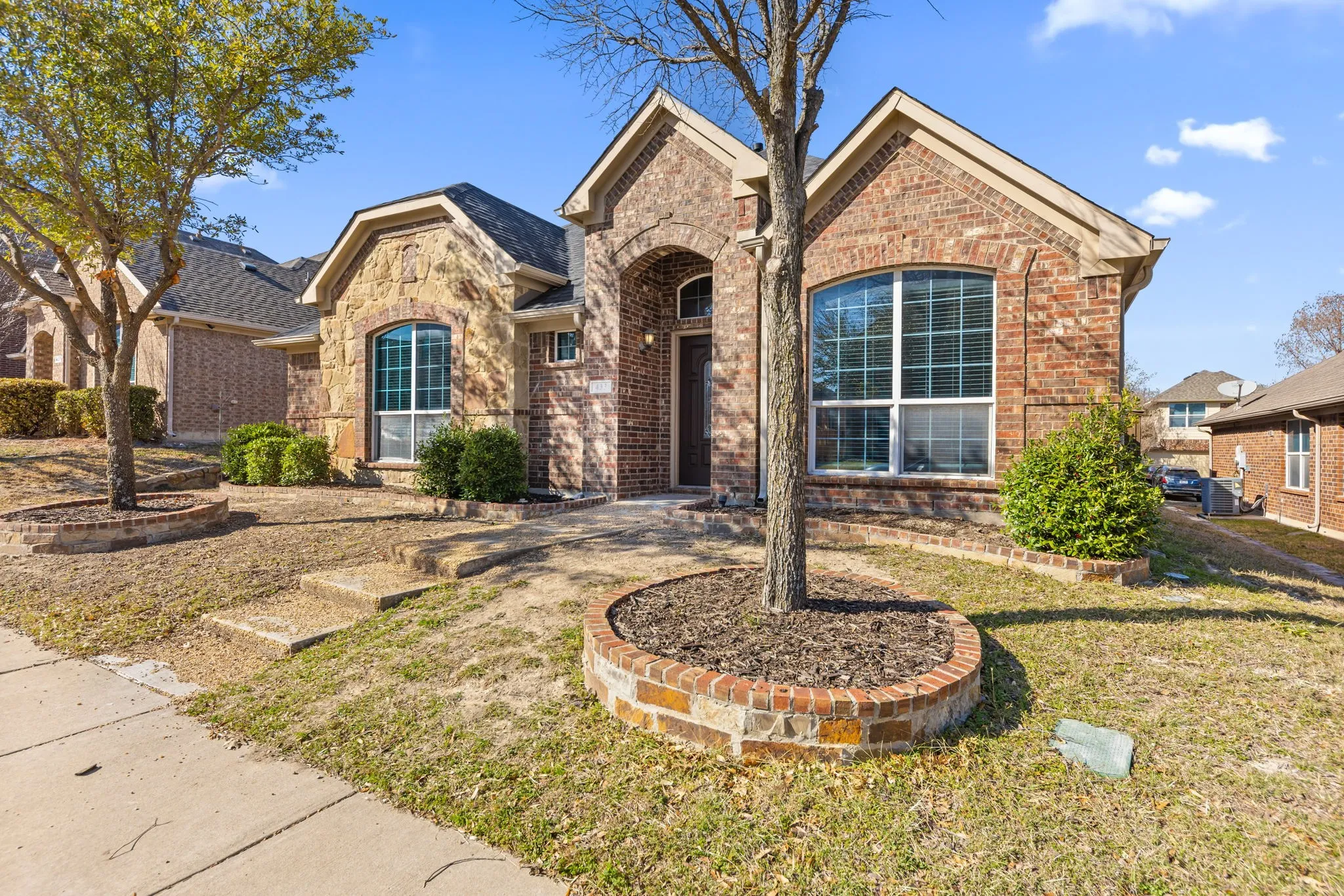 Single Family Residence For Sale in Dallas County , 433 Castle Street, De Soto, Texas 75115, 3 Bedroom, 3 Bathroom, 2 Garage spaces, 2,602 Sqft, built in 2011, mls#21355782, Real Estate Agent in De Soto, Homes For Sale in Dallas county, Homes For Sale in De Soto, Realtor in De Soto Texas, Real Estate Brokerage Independent Realty Texas, Luminita Cordes Realtor