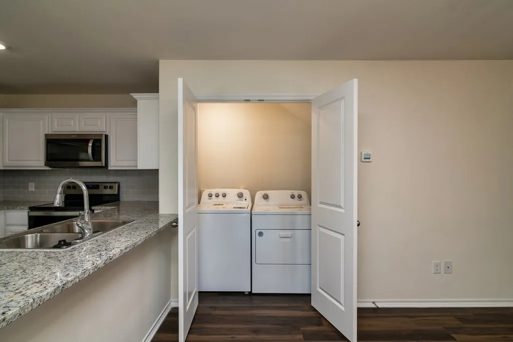 Duplex For Rent in Grayson County , 201 S May Street 1, Whitewright, Texas 75491, 3 Bedroom, 3 Bathroom, 1 Garage spaces, 1,229 Sqft, built in 2022, Price $1,495, mls#21359224, Real Estate Agent in Whitewright, Homes For Rent in Grayson county, Homes For Rent in Whitewright, Realtor in Whitewright Texas, Real Estate Brokerage Independent Realty Texas, Luminita Cordes Realtor