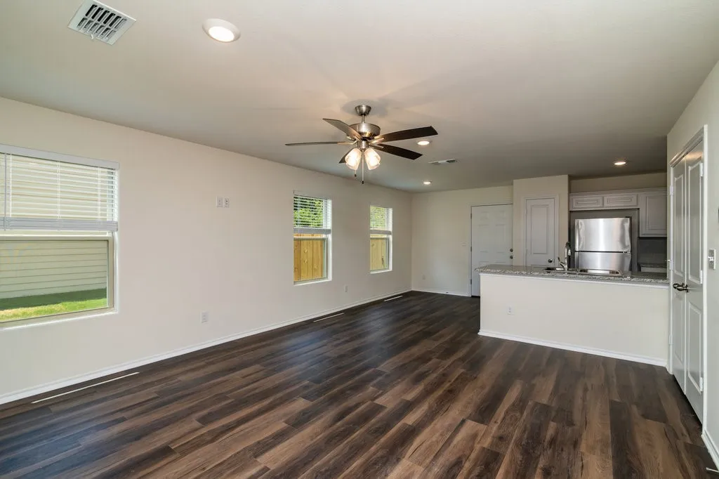 Duplex For Rent in Grayson County , 201 S May Street 1, Whitewright, Texas 75491, 3 Bedroom, 3 Bathroom, 1 Garage spaces, 1,229 Sqft, built in 2022, Price $1,495, mls#21359224, Real Estate Agent in Whitewright, Homes For Rent in Grayson county, Homes For Rent in Whitewright, Realtor in Whitewright Texas, Real Estate Brokerage Independent Realty Texas, Luminita Cordes Realtor