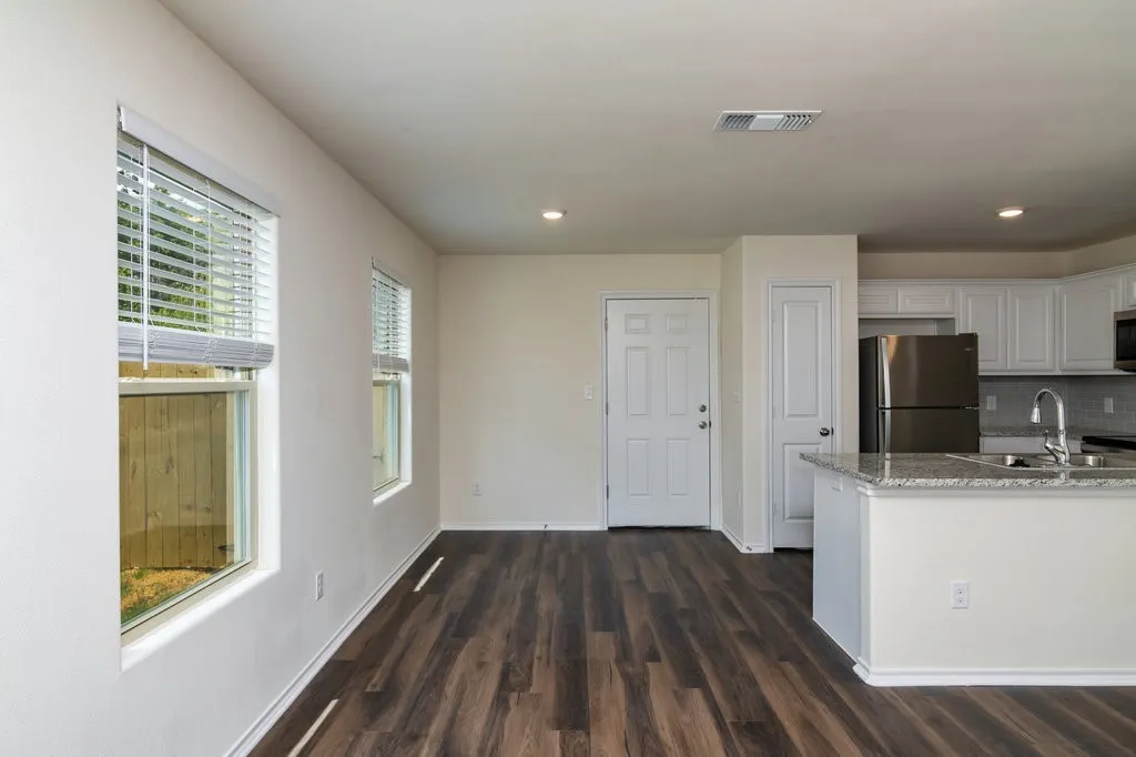 Duplex For Rent in Grayson County , 201 S May Street 1, Whitewright, Texas 75491, 3 Bedroom, 3 Bathroom, 1 Garage spaces, 1,229 Sqft, built in 2022, Price $1,495, mls#21359224, Real Estate Agent in Whitewright, Homes For Rent in Grayson county, Homes For Rent in Whitewright, Realtor in Whitewright Texas, Real Estate Brokerage Independent Realty Texas, Luminita Cordes Realtor