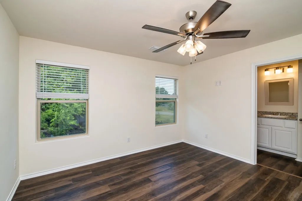 Duplex For Rent in Grayson County , 201 S May Street 1, Whitewright, Texas 75491, 3 Bedroom, 3 Bathroom, 1 Garage spaces, 1,229 Sqft, built in 2022, Price $1,495, mls#21359224, Real Estate Agent in Whitewright, Homes For Rent in Grayson county, Homes For Rent in Whitewright, Realtor in Whitewright Texas, Real Estate Brokerage Independent Realty Texas, Luminita Cordes Realtor