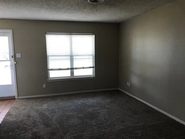 Single Family Residence For Rent in Taylor County , 5234 Burbank Drive, Abilene, Texas 79605, 3 Bedroom, 2 Bathroom, 2 Garage spaces, 1,286 Sqft, built in 1962, mls#21359228, Real Estate Agent in Abilene, Homes For Rent in Taylor county, Homes For Rent in Abilene, Realtor in Abilene Texas, Real Estate Brokerage Independent Realty Texas, Luminita Cordes Realtor