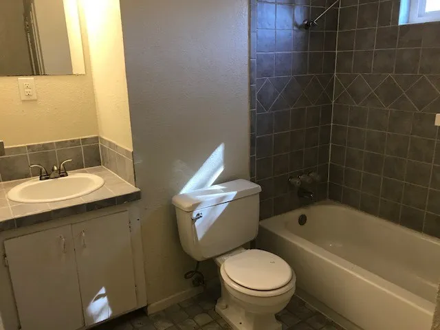 Single Family Residence For Rent in Taylor County , 5234 Burbank Drive, Abilene, Texas 79605, 3 Bedroom, 2 Bathroom, 2 Garage spaces, 1,286 Sqft, built in 1962, mls#21359228, Real Estate Agent in Abilene, Homes For Rent in Taylor county, Homes For Rent in Abilene, Realtor in Abilene Texas, Real Estate Brokerage Independent Realty Texas, Luminita Cordes Realtor