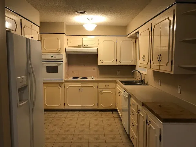 Single Family Residence For Rent in Taylor County , 5234 Burbank Drive, Abilene, Texas 79605, 3 Bedroom, 2 Bathroom, 2 Garage spaces, 1,286 Sqft, built in 1962, mls#21359228, Real Estate Agent in Abilene, Homes For Rent in Taylor county, Homes For Rent in Abilene, Realtor in Abilene Texas, Real Estate Brokerage Independent Realty Texas, Luminita Cordes Realtor