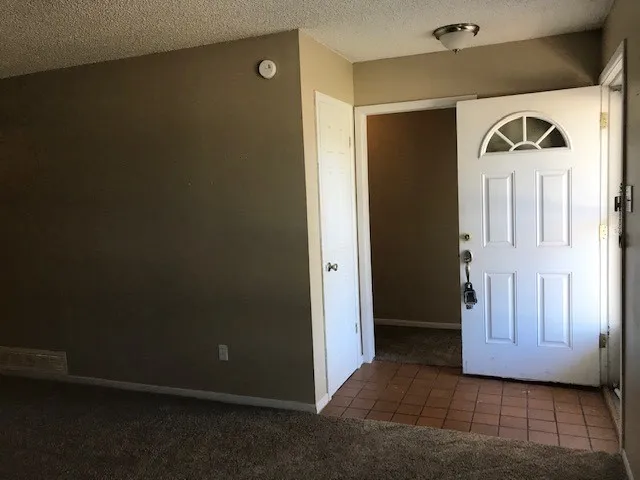 Single Family Residence For Rent in Taylor County , 5234 Burbank Drive, Abilene, Texas 79605, 3 Bedroom, 2 Bathroom, 2 Garage spaces, 1,286 Sqft, built in 1962, mls#21359228, Real Estate Agent in Abilene, Homes For Rent in Taylor county, Homes For Rent in Abilene, Realtor in Abilene Texas, Real Estate Brokerage Independent Realty Texas, Luminita Cordes Realtor