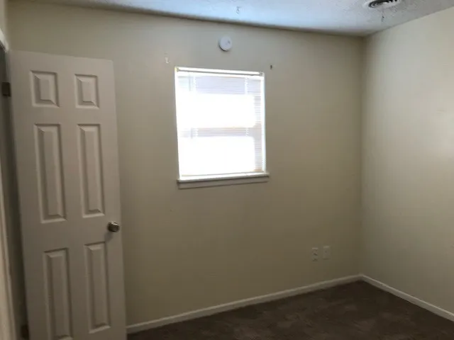 Single Family Residence For Rent in Taylor County , 5234 Burbank Drive, Abilene, Texas 79605, 3 Bedroom, 2 Bathroom, 2 Garage spaces, 1,286 Sqft, built in 1962, mls#21359228, Real Estate Agent in Abilene, Homes For Rent in Taylor county, Homes For Rent in Abilene, Realtor in Abilene Texas, Real Estate Brokerage Independent Realty Texas, Luminita Cordes Realtor