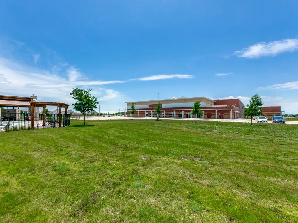 Single Family Residence For Rent in Collin County , 729 Jessica Lynn Lane, Anna, Texas 75409, 4 Bedroom, 4 Bathroom, 2 Garage spaces, 2,205 Sqft, built in 2022, mls#21358970, Real Estate Agent in Anna, Homes For Rent in Collin county, Homes For Rent in Anna, Realtor in Anna Texas, Real Estate Brokerage Independent Realty Texas, Luminita Cordes Realtor