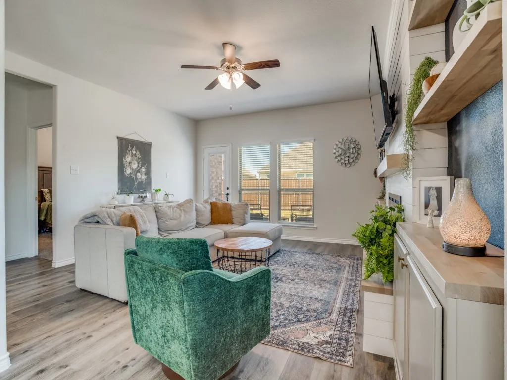 Single Family Residence For Rent in Collin County , 729 Jessica Lynn Lane, Anna, Texas 75409, 4 Bedroom, 4 Bathroom, 2 Garage spaces, 2,205 Sqft, built in 2022, mls#21358970, Real Estate Agent in Anna, Homes For Rent in Collin county, Homes For Rent in Anna, Realtor in Anna Texas, Real Estate Brokerage Independent Realty Texas, Luminita Cordes Realtor