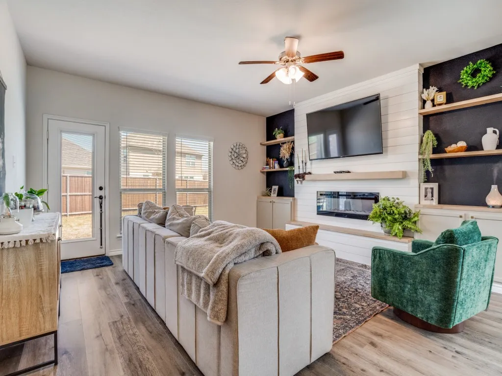 Single Family Residence For Rent in Collin County , 729 Jessica Lynn Lane, Anna, Texas 75409, 4 Bedroom, 4 Bathroom, 2 Garage spaces, 2,205 Sqft, built in 2022, mls#21358970, Real Estate Agent in Anna, Homes For Rent in Collin county, Homes For Rent in Anna, Realtor in Anna Texas, Real Estate Brokerage Independent Realty Texas, Luminita Cordes Realtor