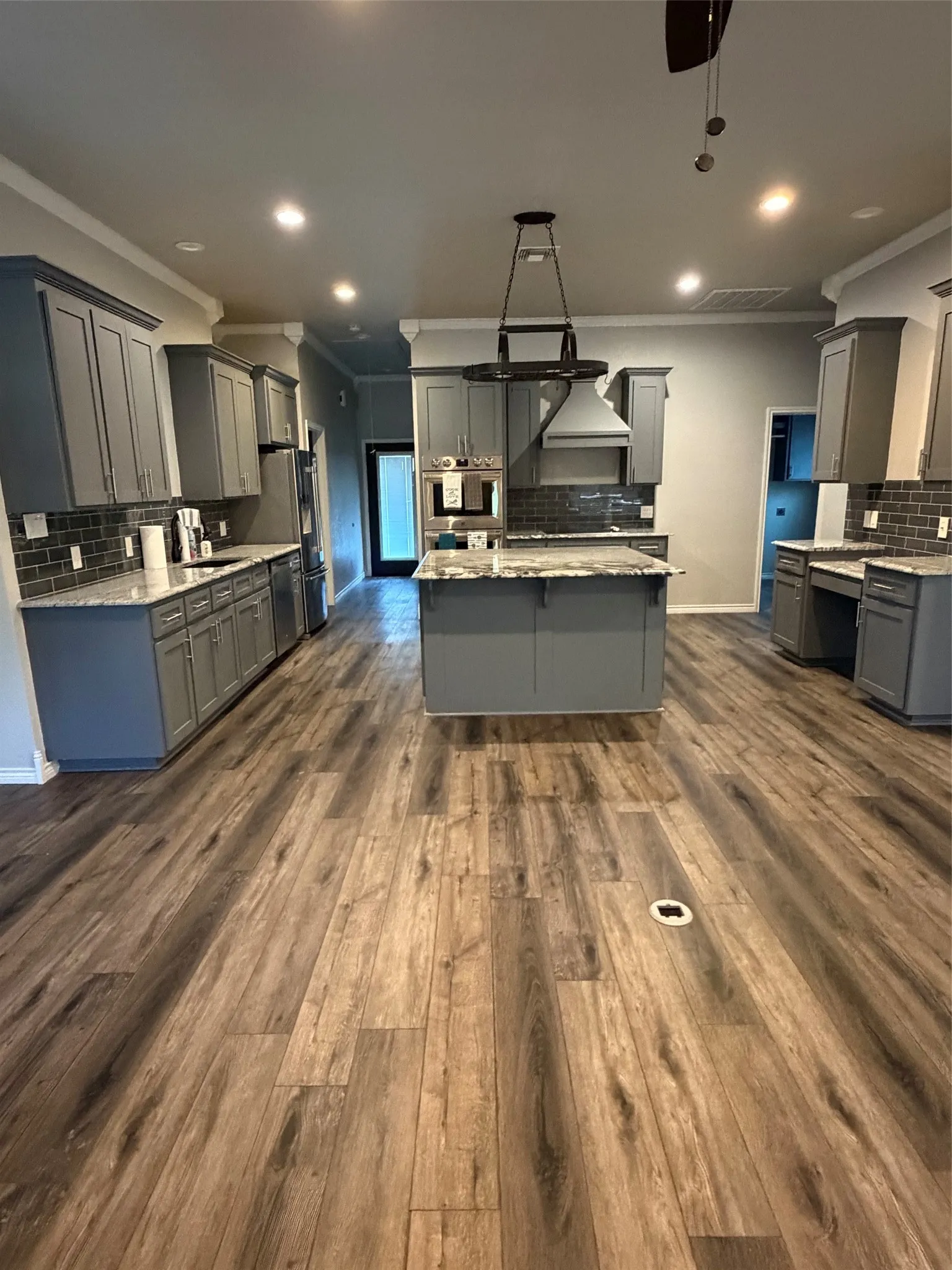 Single Family Residence For Sale in Limestone County , 706 E Palestine Street, Mexia, Texas 76667, 2 Bedroom, 2 Bathroom, Garage spaces, 1,435 Sqft, built in 1970, mls#21359235, Real Estate Agent in Mexia, Homes For Sale in Limestone county, Homes For Sale in Mexia, Realtor in Mexia Texas, Real Estate Brokerage Independent Realty Texas, Luminita Cordes Realtor