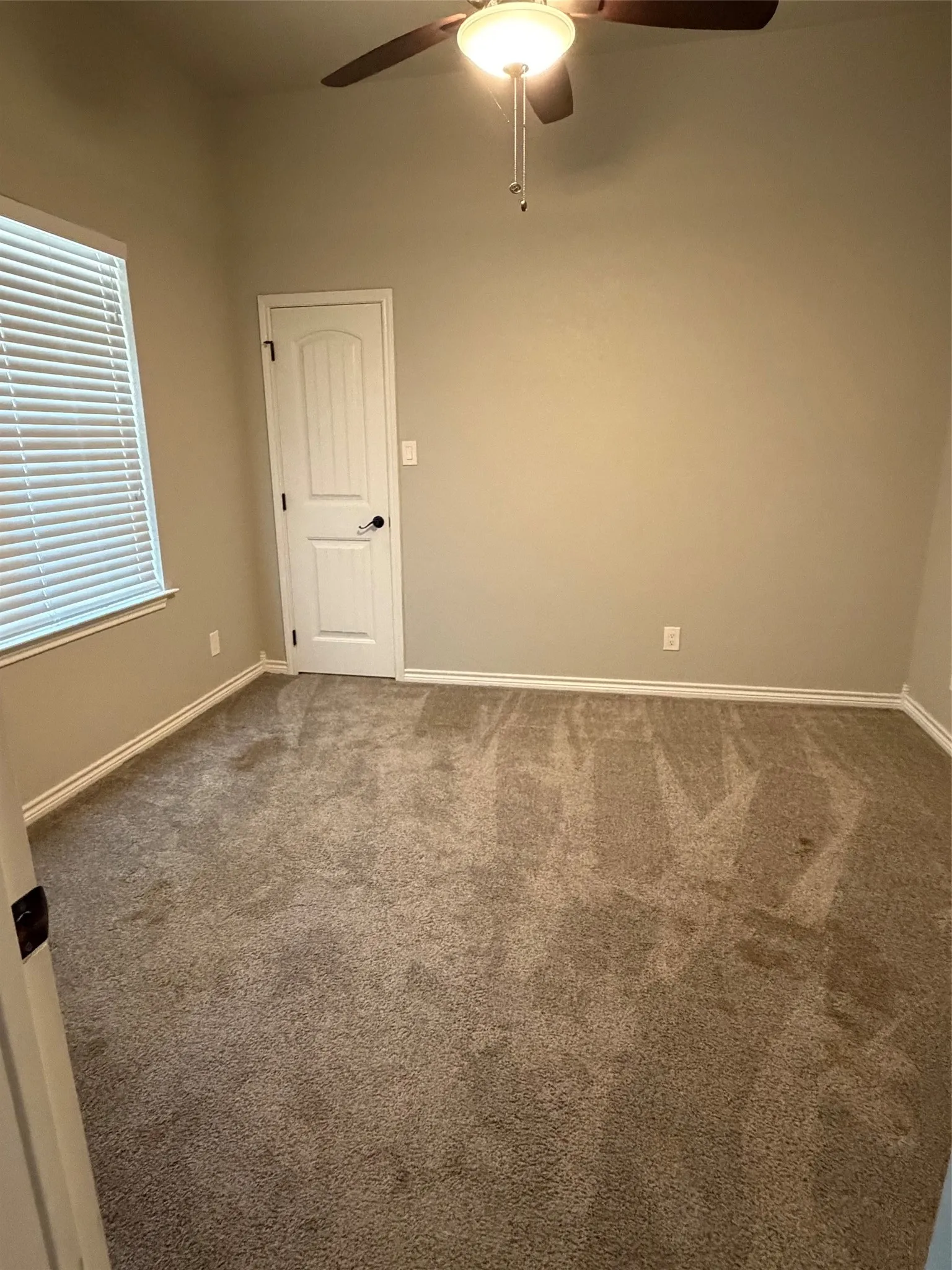 Single Family Residence For Sale in Limestone County , 706 E Palestine Street, Mexia, Texas 76667, 2 Bedroom, 2 Bathroom, Garage spaces, 1,435 Sqft, built in 1970, mls#21359235, Real Estate Agent in Mexia, Homes For Sale in Limestone county, Homes For Sale in Mexia, Realtor in Mexia Texas, Real Estate Brokerage Independent Realty Texas, Luminita Cordes Realtor
