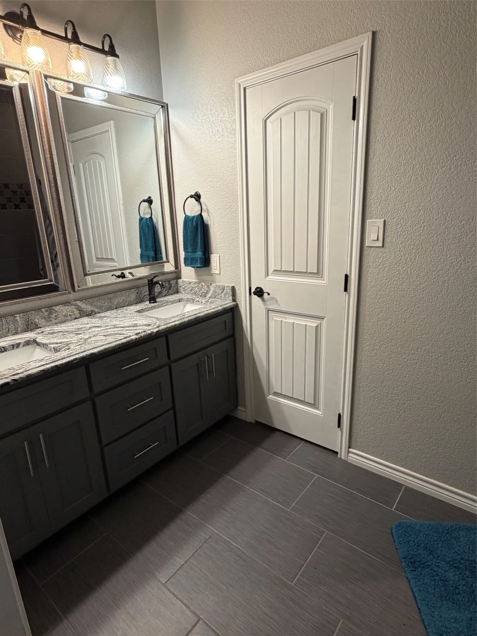 Single Family Residence For Sale in Limestone County , 706 E Palestine Street, Mexia, Texas 76667, 2 Bedroom, 2 Bathroom, Garage spaces, 1,435 Sqft, built in 1970, mls#21359235, Real Estate Agent in Mexia, Homes For Sale in Limestone county, Homes For Sale in Mexia, Realtor in Mexia Texas, Real Estate Brokerage Independent Realty Texas, Luminita Cordes Realtor