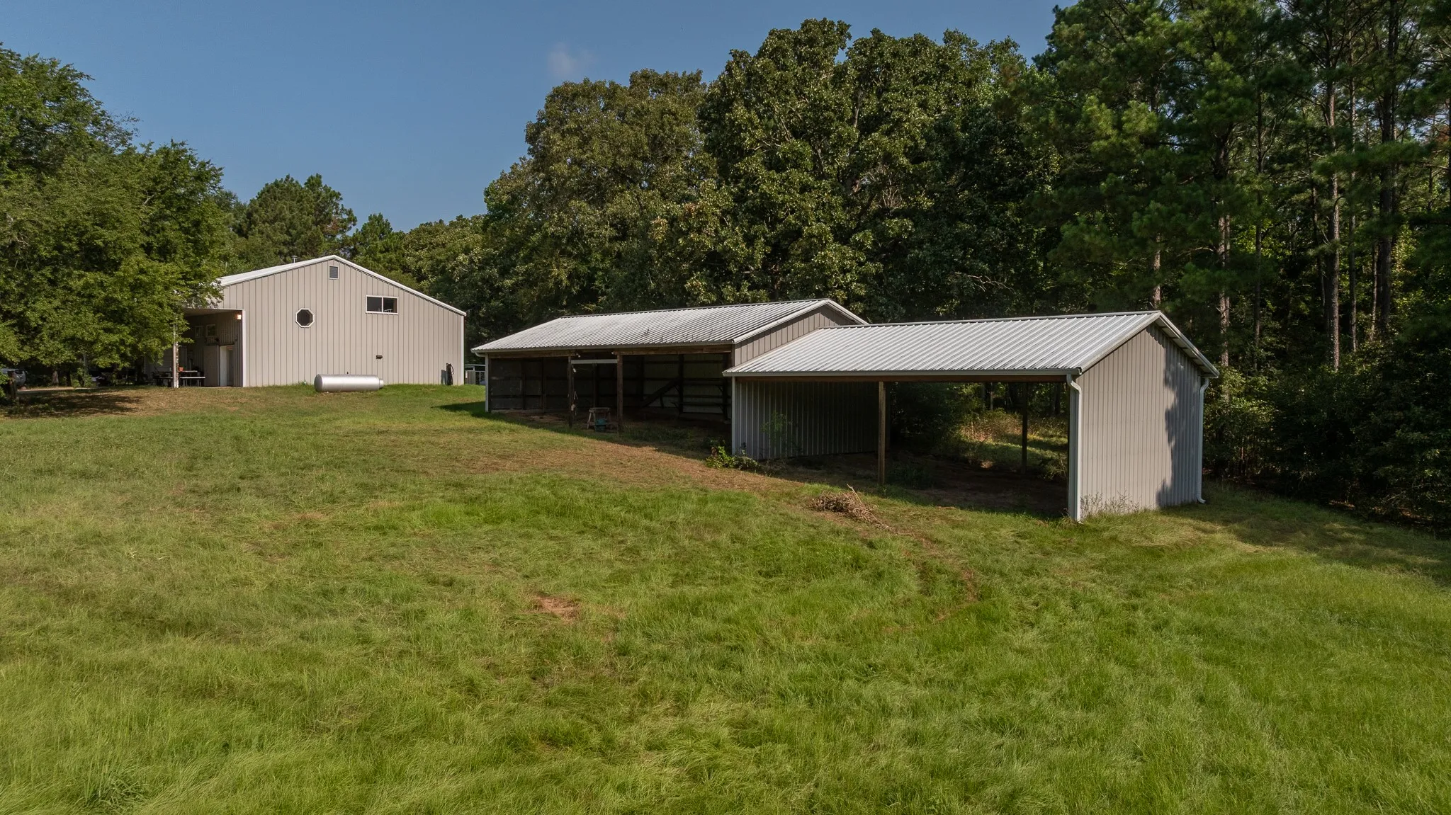 Farm For Sale in Rusk County , TBD Cr 461, Laneville, Texas 75667, 1 Bedroom, 2 Bathroom, 1 Garage spaces, 2,000 Sqft, built in 2009, Price $1,600,000, mls#21337099, Real Estate Agent in Laneville, Homes For Sale in Rusk county, Homes For Sale in Laneville, Realtor in Laneville Texas, Real Estate Brokerage Independent Realty Texas, Luminita Cordes Realtor