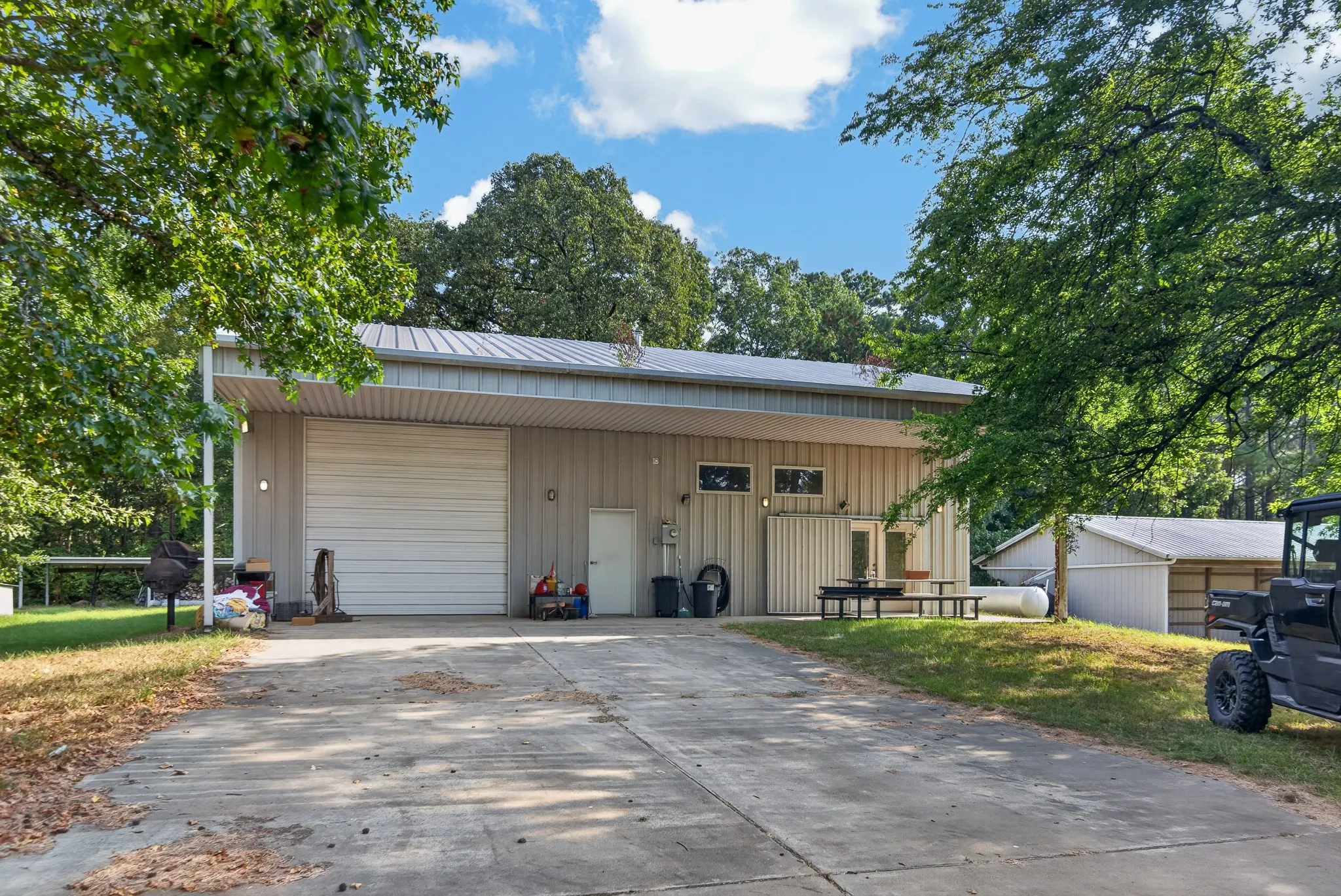 Farm For Sale in Rusk County , TBD Cr 461, Laneville, Texas 75667, 1 Bedroom, 2 Bathroom, 1 Garage spaces, 2,000 Sqft, built in 2009, Price $1,600,000, mls#21337099, Real Estate Agent in Laneville, Homes For Sale in Rusk county, Homes For Sale in Laneville, Realtor in Laneville Texas, Real Estate Brokerage Independent Realty Texas, Luminita Cordes Realtor
