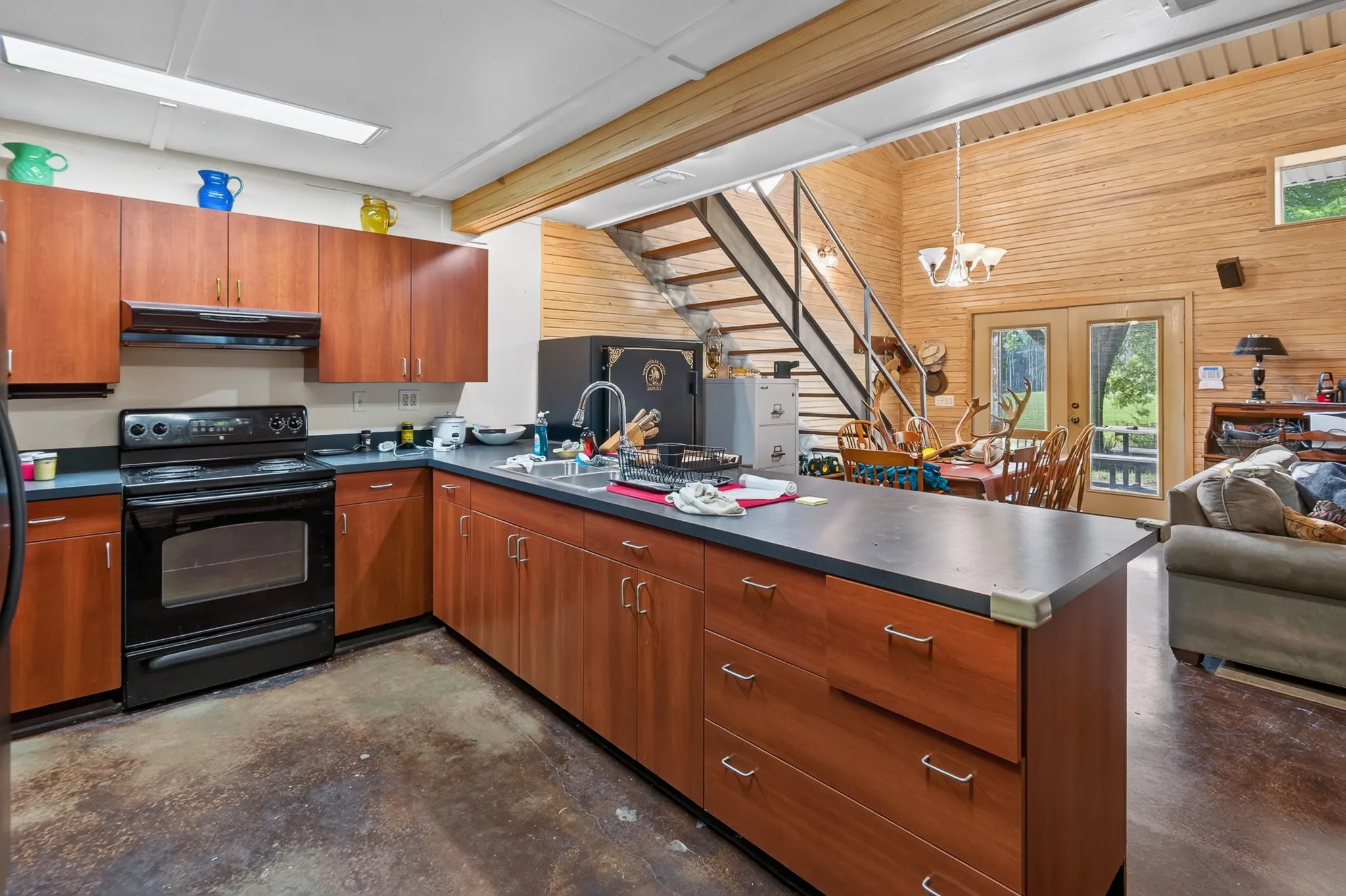 Farm For Sale in Rusk County , TBD Cr 461, Laneville, Texas 75667, 1 Bedroom, 2 Bathroom, 1 Garage spaces, 2,000 Sqft, built in 2009, Price $1,600,000, mls#21337099, Real Estate Agent in Laneville, Homes For Sale in Rusk county, Homes For Sale in Laneville, Realtor in Laneville Texas, Real Estate Brokerage Independent Realty Texas, Luminita Cordes Realtor