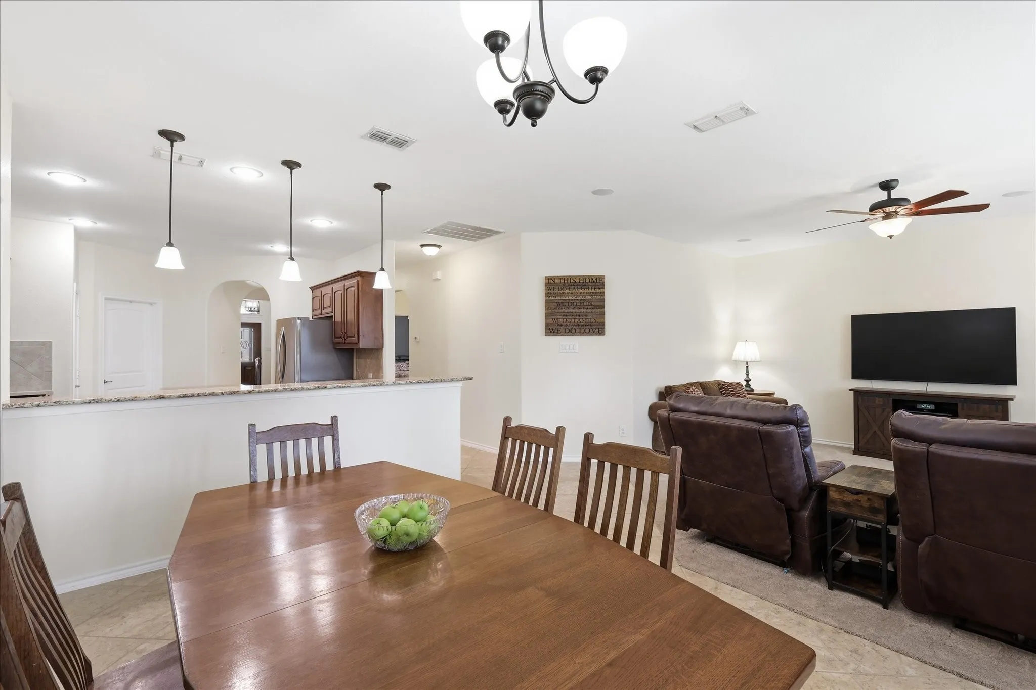 Single Family Residence For Sale in Denton County , 3237 Tamarack Lane, Denton, Texas 76226, 4 Bedroom, 3 Bathroom, 2 Garage spaces, 2,513 Sqft, built in 2015, mls#21354967, Real Estate Agent in Denton, Homes For Sale in Denton county, Homes For Sale in Denton, Realtor in Denton Texas, Real Estate Brokerage Independent Realty Texas, Luminita Cordes Realtor