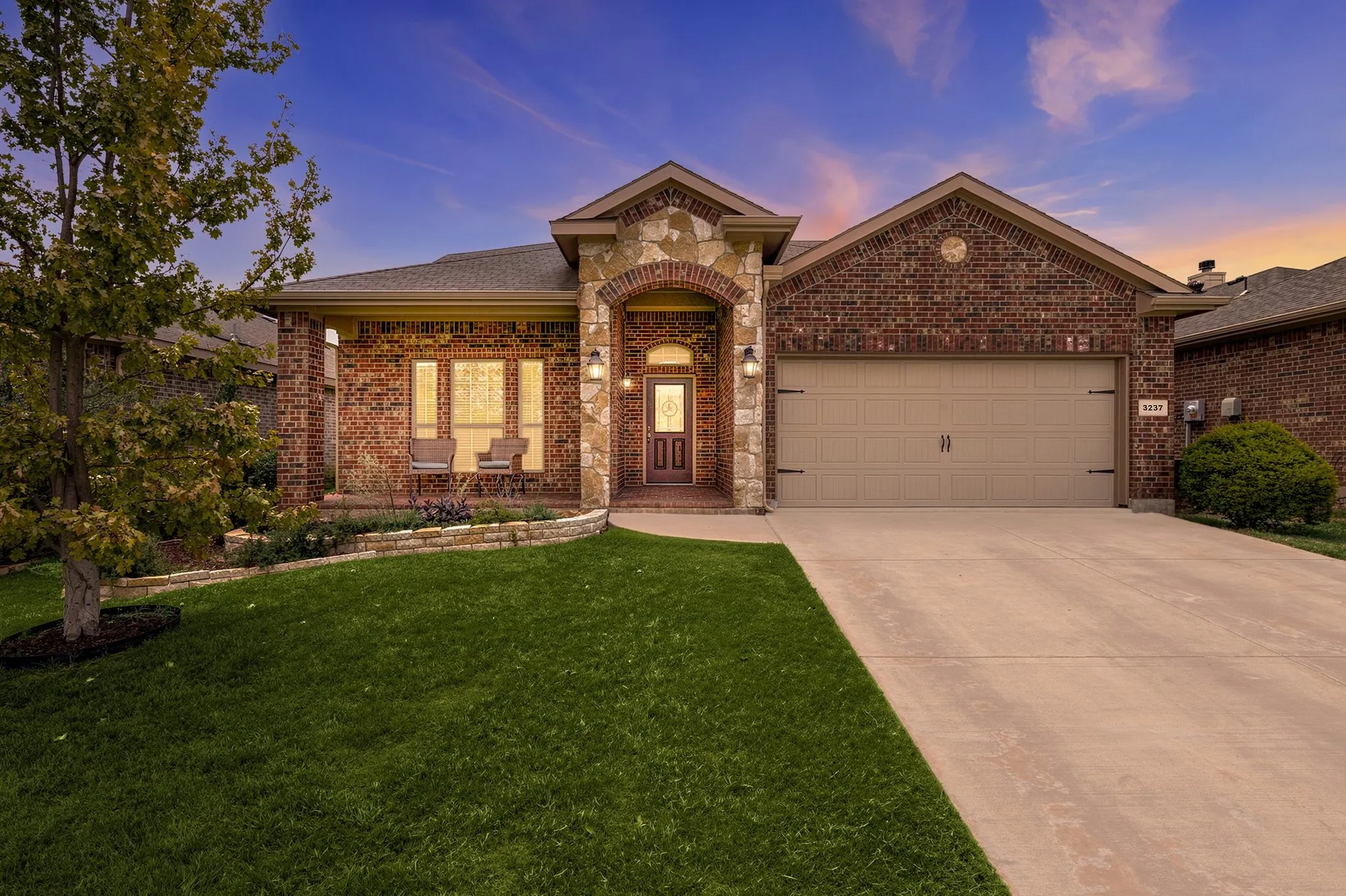 Single Family Residence For Sale in Denton County , 3237 Tamarack Lane, Denton, Texas 76226, 4 Bedroom, 3 Bathroom, 2 Garage spaces, 2,513 Sqft, built in 2015, mls#21354967, Real Estate Agent in Denton, Homes For Sale in Denton county, Homes For Sale in Denton, Realtor in Denton Texas, Real Estate Brokerage Independent Realty Texas, Luminita Cordes Realtor