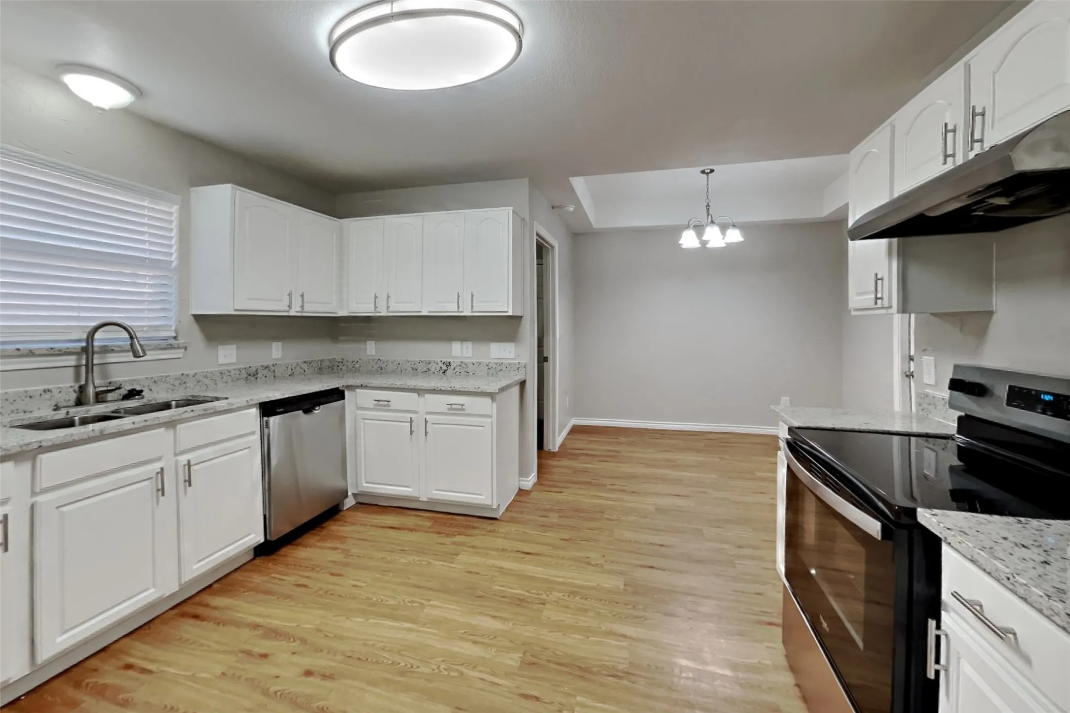 Single Family Residence For Rent in Dallas County , 6602 Gardenia Drive, Rowlett, Texas 75089, 3 Bedroom, 2 Bathroom, 2 Garage spaces, 1,754 Sqft, built in 1987, mls#21359241, Real Estate Agent in Rowlett, Homes For Rent in Dallas county, Homes For Rent in Rowlett, Realtor in Rowlett Texas, Real Estate Brokerage Independent Realty Texas, Luminita Cordes Realtor