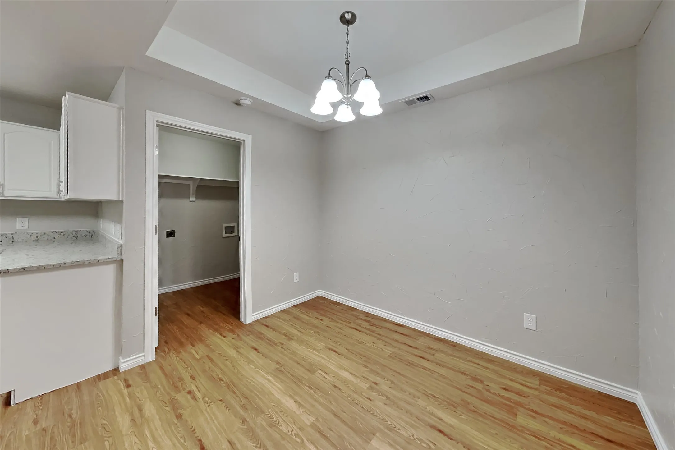 Single Family Residence For Rent in Dallas County , 6602 Gardenia Drive, Rowlett, Texas 75089, 3 Bedroom, 2 Bathroom, 2 Garage spaces, 1,754 Sqft, built in 1987, mls#21359241, Real Estate Agent in Rowlett, Homes For Rent in Dallas county, Homes For Rent in Rowlett, Realtor in Rowlett Texas, Real Estate Brokerage Independent Realty Texas, Luminita Cordes Realtor