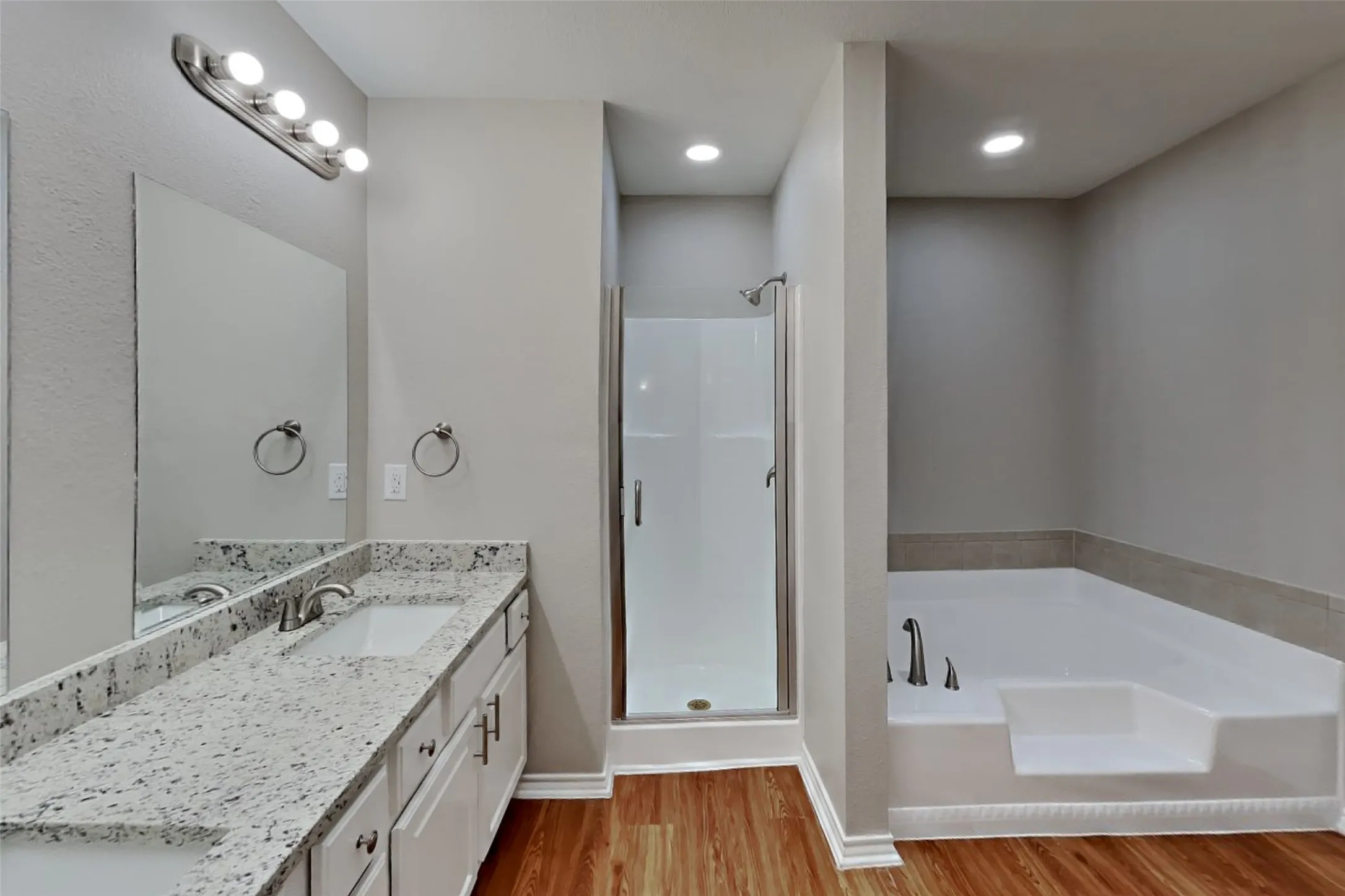 Single Family Residence For Rent in Dallas County , 6602 Gardenia Drive, Rowlett, Texas 75089, 3 Bedroom, 2 Bathroom, 2 Garage spaces, 1,754 Sqft, built in 1987, mls#21359241, Real Estate Agent in Rowlett, Homes For Rent in Dallas county, Homes For Rent in Rowlett, Realtor in Rowlett Texas, Real Estate Brokerage Independent Realty Texas, Luminita Cordes Realtor