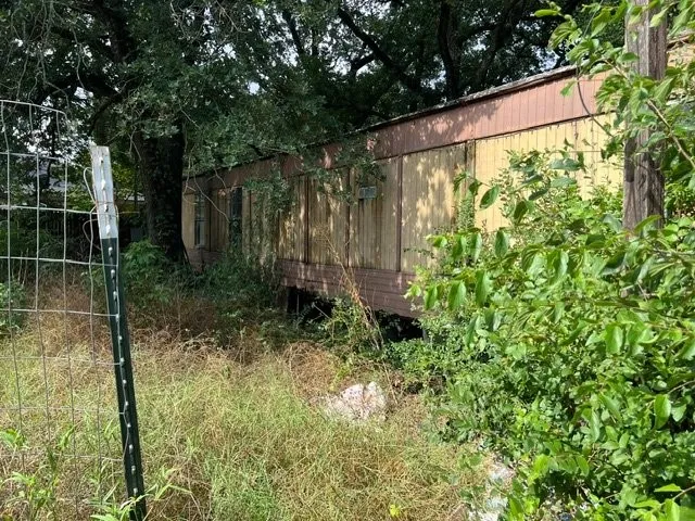 Mobile Home For Sale in Tarrant County , 7177 Base Street R, Azle, Texas 76020, 1 Bedroom, 2 Bathroom, Garage spaces, 9,999 Sqft, built in 0, mls#21359149, Real Estate Agent in Azle, Homes For Sale in Tarrant county, Homes For Sale in Azle, Realtor in Azle Texas, Real Estate Brokerage Independent Realty Texas, Luminita Cordes Realtor