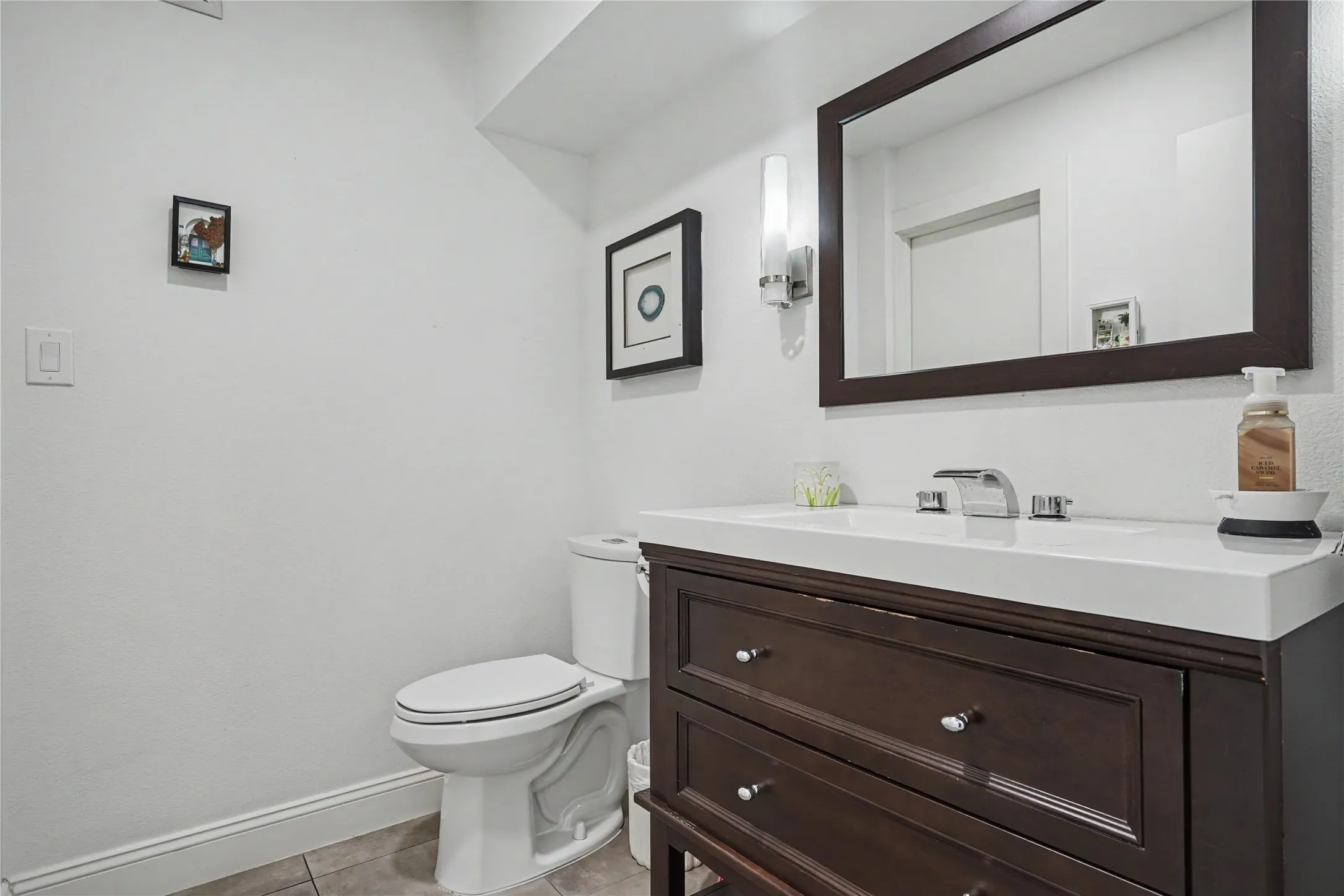 Downstairs guest bathroom