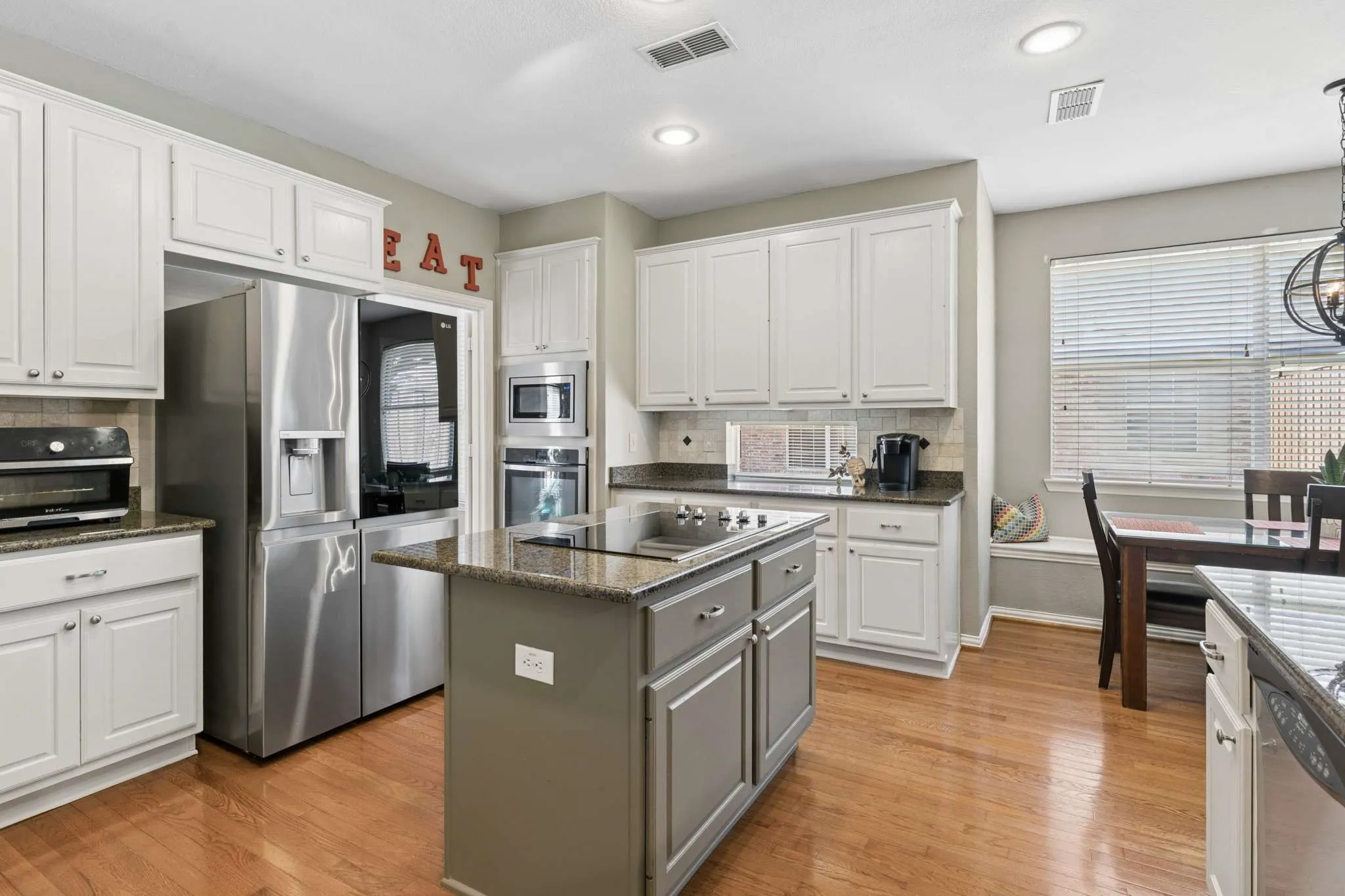 Single Family Residence For Sale in Denton County , 3413 Brightstone Court, Flower Mound, Texas 75022, 4 Bedroom, 3 Bathroom, 2 Garage spaces, 2,491 Sqft, built in 1997, mls#21357195, Real Estate Agent in Flower Mound, Homes For Sale in Denton county, Homes For Sale in Flower Mound, Realtor in Flower Mound Texas, Real Estate Brokerage Independent Realty Texas, Luminita Cordes Realtor
