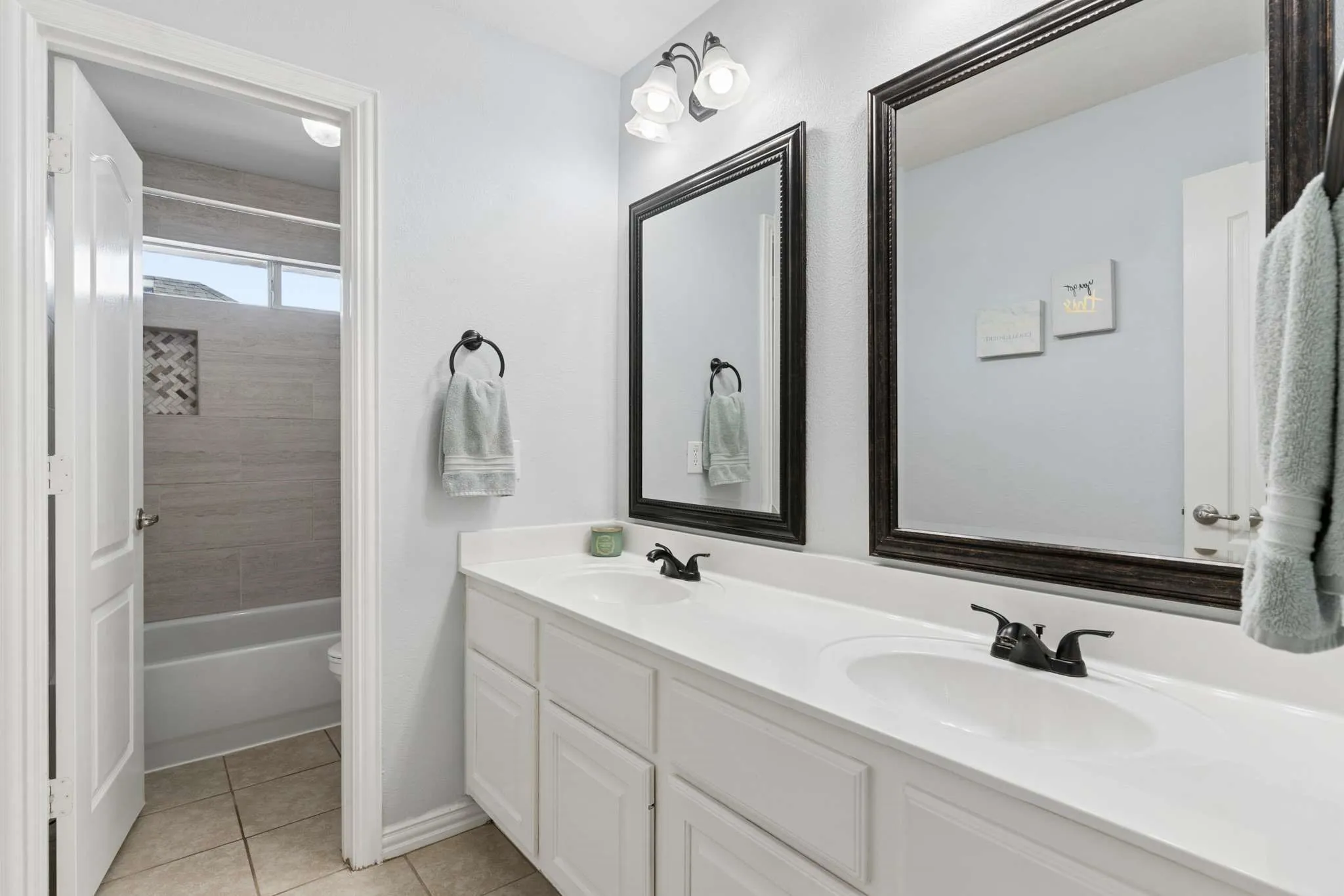Single Family Residence For Sale in Denton County , 3413 Brightstone Court, Flower Mound, Texas 75022, 4 Bedroom, 3 Bathroom, 2 Garage spaces, 2,491 Sqft, built in 1997, mls#21357195, Real Estate Agent in Flower Mound, Homes For Sale in Denton county, Homes For Sale in Flower Mound, Realtor in Flower Mound Texas, Real Estate Brokerage Independent Realty Texas, Luminita Cordes Realtor