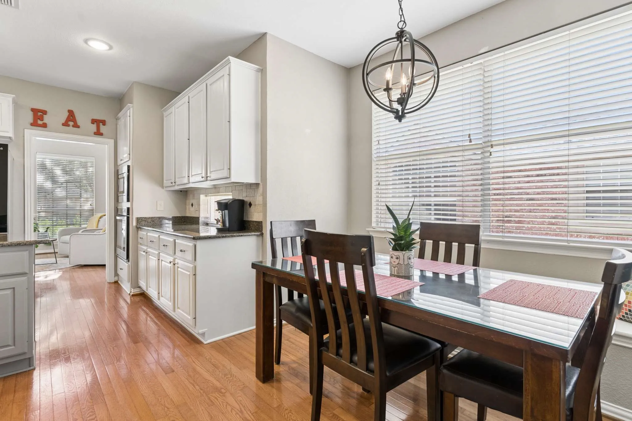 Single Family Residence For Sale in Denton County , 3413 Brightstone Court, Flower Mound, Texas 75022, 4 Bedroom, 3 Bathroom, 2 Garage spaces, 2,491 Sqft, built in 1997, mls#21357195, Real Estate Agent in Flower Mound, Homes For Sale in Denton county, Homes For Sale in Flower Mound, Realtor in Flower Mound Texas, Real Estate Brokerage Independent Realty Texas, Luminita Cordes Realtor