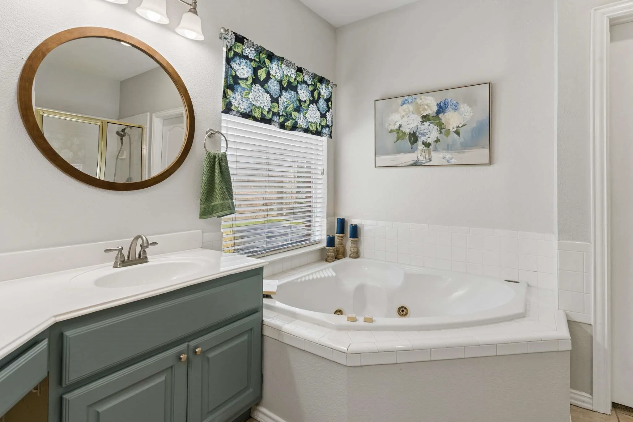 Single Family Residence For Sale in Denton County , 3413 Brightstone Court, Flower Mound, Texas 75022, 4 Bedroom, 3 Bathroom, 2 Garage spaces, 2,491 Sqft, built in 1997, mls#21357195, Real Estate Agent in Flower Mound, Homes For Sale in Denton county, Homes For Sale in Flower Mound, Realtor in Flower Mound Texas, Real Estate Brokerage Independent Realty Texas, Luminita Cordes Realtor