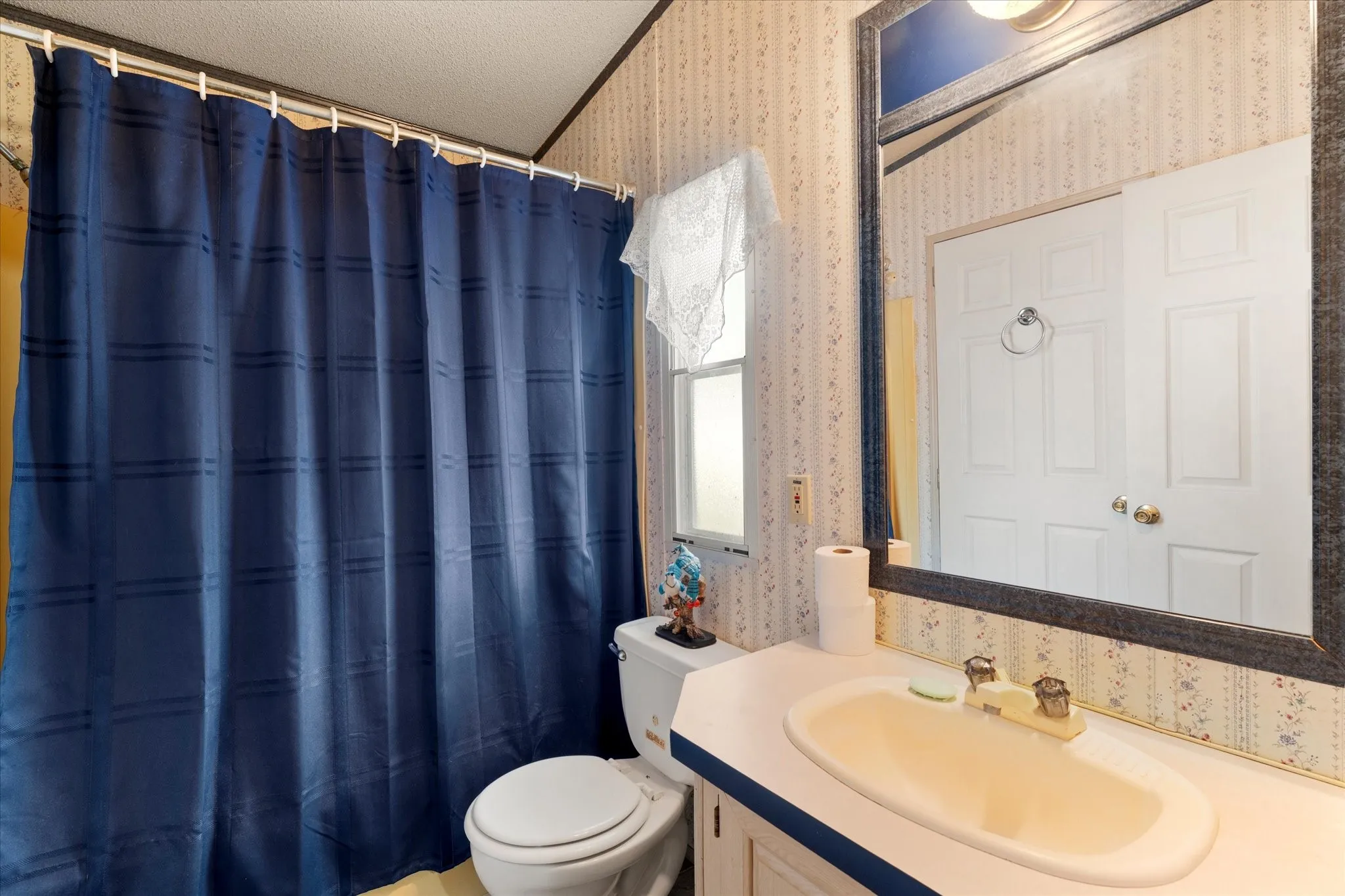 Manufactured Home For Sale in Anderson County , 24709 N US Highway 287, Athens, Texas 75751, 4 Bedroom, 3 Bathroom, Garage spaces, 2,128 Sqft, built in 1993, mls#21359094, Real Estate Agent in Athens, Homes For Sale in Anderson county, Homes For Sale in Athens, Realtor in Athens Texas, Real Estate Brokerage Independent Realty Texas, Luminita Cordes Realtor