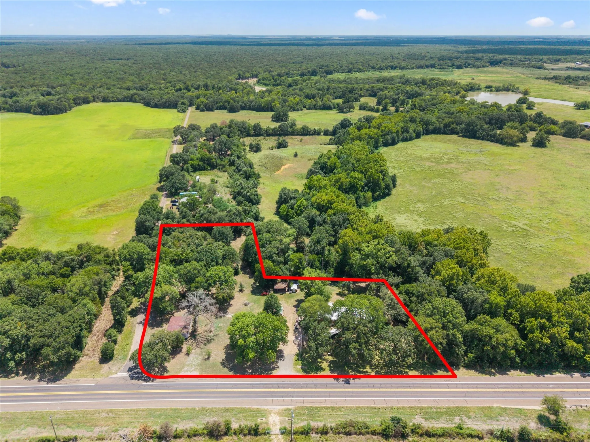 Manufactured Home For Sale in Anderson County , 24709 N US Highway 287, Athens, Texas 75751, 4 Bedroom, 3 Bathroom, Garage spaces, 2,128 Sqft, built in 1993, mls#21359094, Real Estate Agent in Athens, Homes For Sale in Anderson county, Homes For Sale in Athens, Realtor in Athens Texas, Real Estate Brokerage Independent Realty Texas, Luminita Cordes Realtor