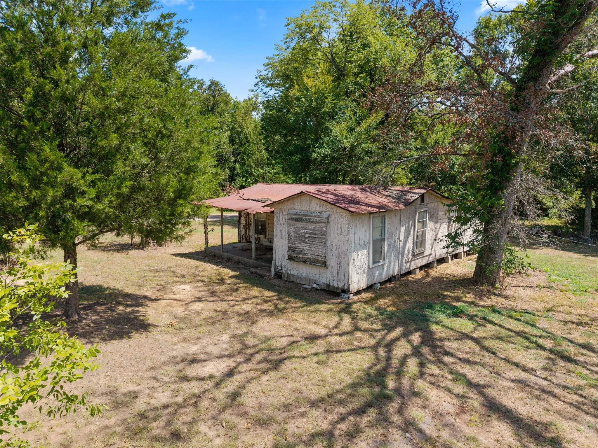 Manufactured Home For Sale in Anderson County , 24709 N US Highway 287, Athens, Texas 75751, 4 Bedroom, 3 Bathroom, Garage spaces, 2,128 Sqft, built in 1993, mls#21359094, Real Estate Agent in Athens, Homes For Sale in Anderson county, Homes For Sale in Athens, Realtor in Athens Texas, Real Estate Brokerage Independent Realty Texas, Luminita Cordes Realtor