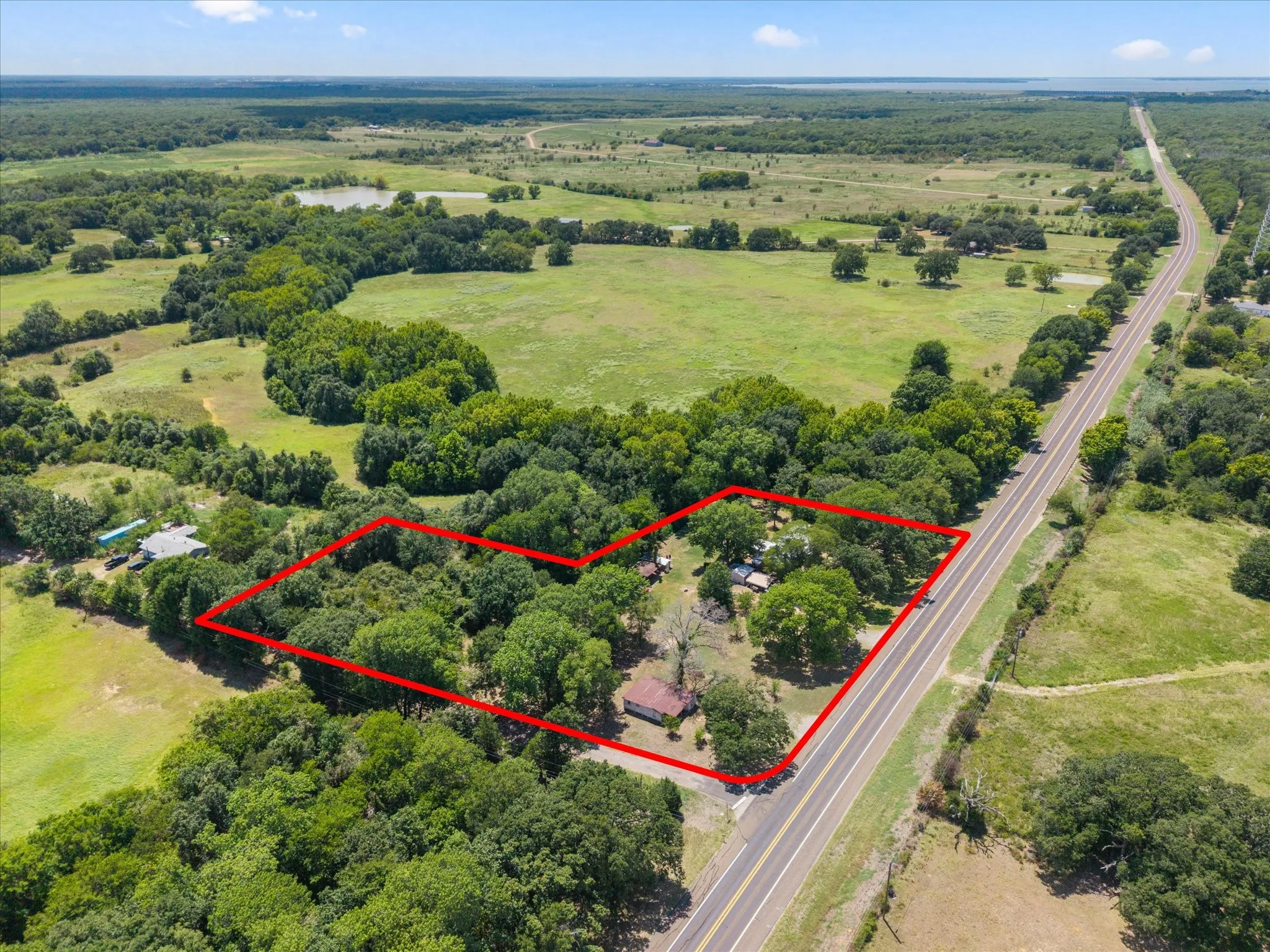 Manufactured Home For Sale in Anderson County , 24709 N US Highway 287, Athens, Texas 75751, 4 Bedroom, 3 Bathroom, Garage spaces, 2,128 Sqft, built in 1993, mls#21359094, Real Estate Agent in Athens, Homes For Sale in Anderson county, Homes For Sale in Athens, Realtor in Athens Texas, Real Estate Brokerage Independent Realty Texas, Luminita Cordes Realtor