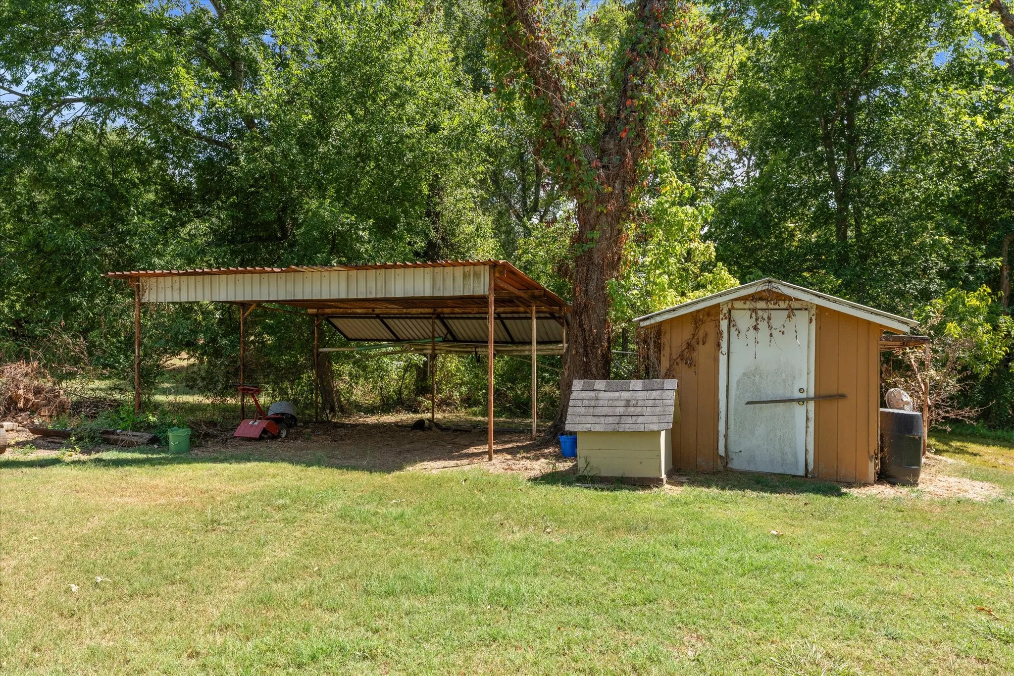 Manufactured Home For Sale in Anderson County , 24709 N US Highway 287, Athens, Texas 75751, 4 Bedroom, 3 Bathroom, Garage spaces, 2,128 Sqft, built in 1993, mls#21359094, Real Estate Agent in Athens, Homes For Sale in Anderson county, Homes For Sale in Athens, Realtor in Athens Texas, Real Estate Brokerage Independent Realty Texas, Luminita Cordes Realtor