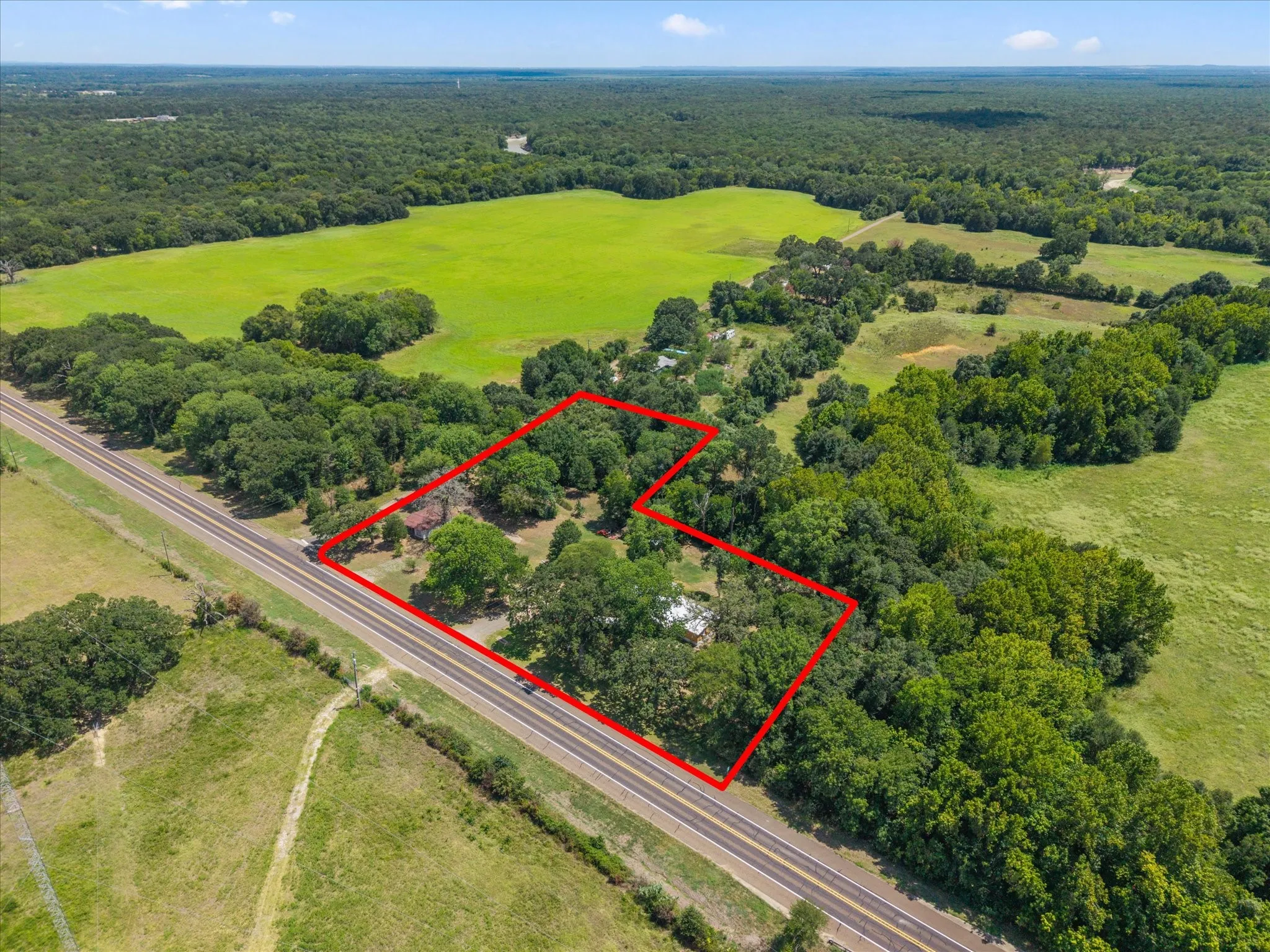 Manufactured Home For Sale in Anderson County , 24709 N US Highway 287, Athens, Texas 75751, 4 Bedroom, 3 Bathroom, Garage spaces, 2,128 Sqft, built in 1993, mls#21359094, Real Estate Agent in Athens, Homes For Sale in Anderson county, Homes For Sale in Athens, Realtor in Athens Texas, Real Estate Brokerage Independent Realty Texas, Luminita Cordes Realtor