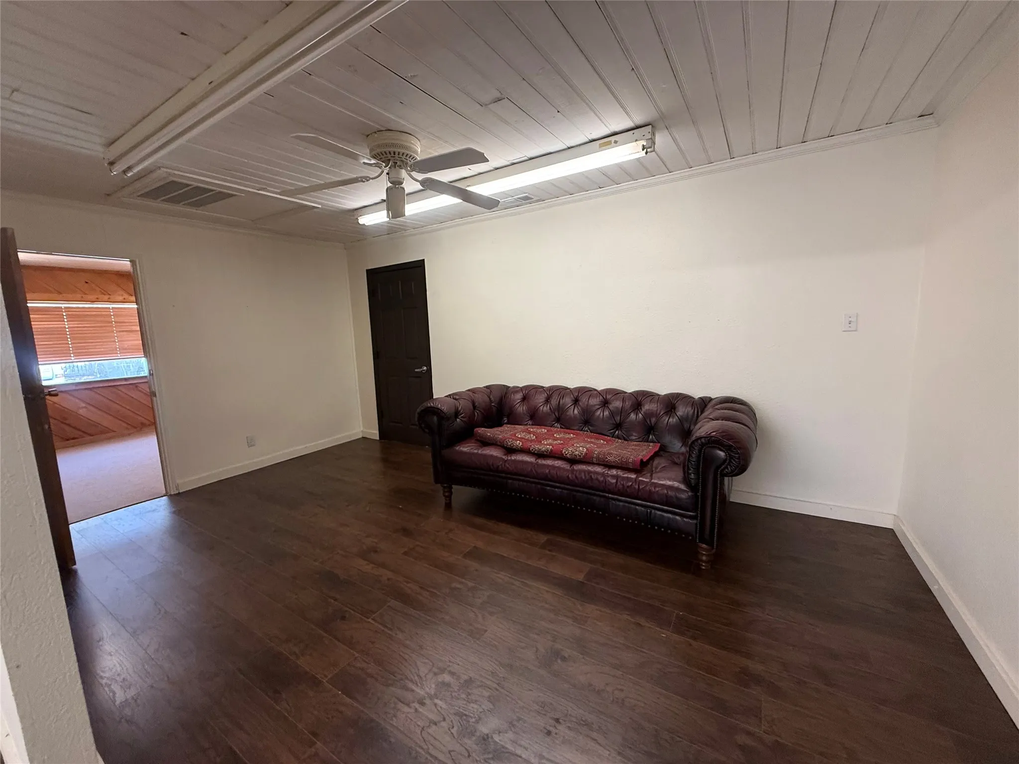 Office For Rent in Tarrant County , 111 walnut Street, Mansfield, Texas 76063, 0, 0, Garage spaces, 0 Sqft, built in 1950, Price $1,700, mls#21359256, Real Estate Agent in Mansfield, Homes For Rent in Tarrant county, Homes For Rent in Mansfield, Realtor in Mansfield Texas, Real Estate Brokerage Independent Realty Texas, Luminita Cordes Realtor