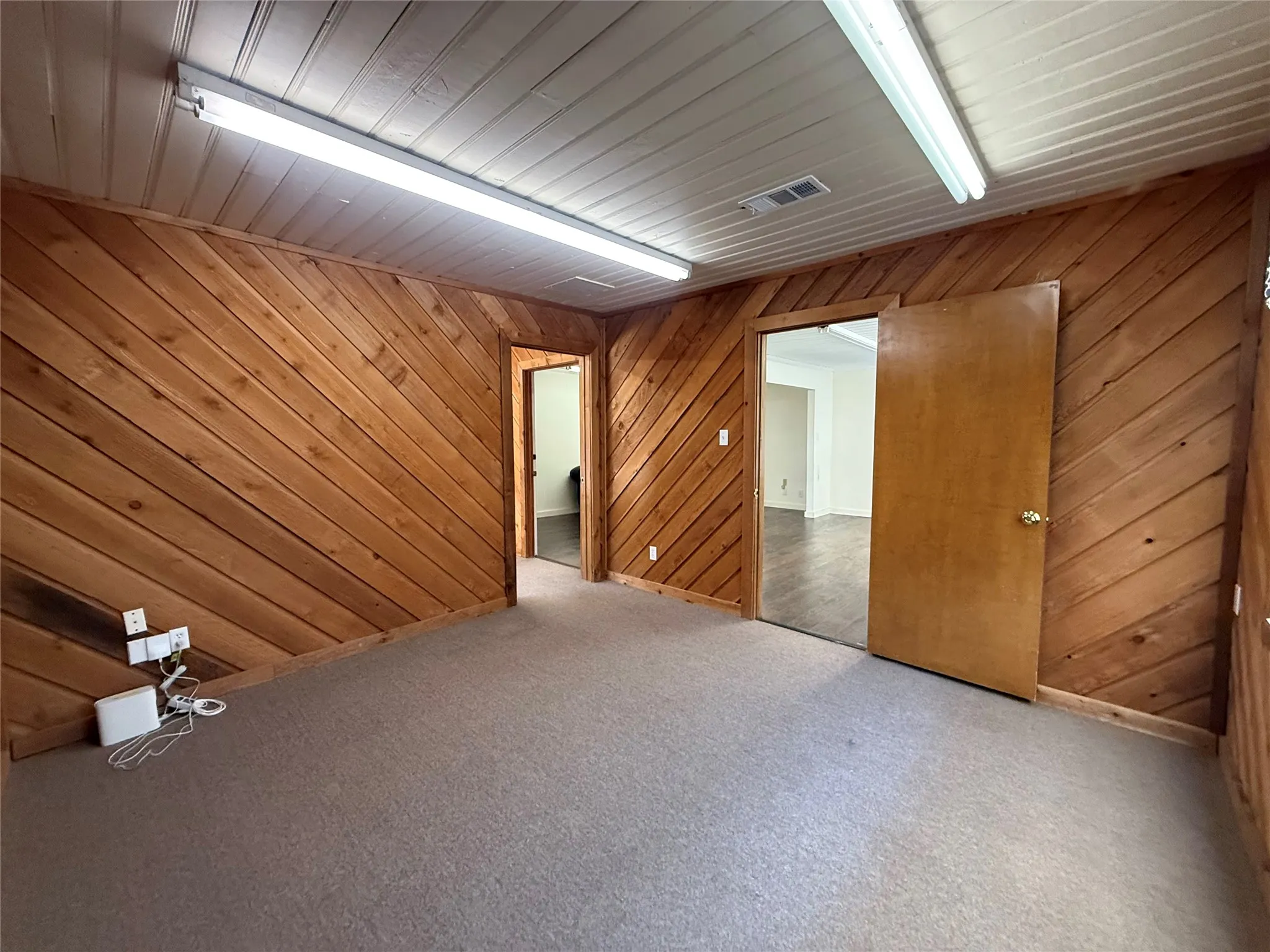 Office For Rent in Tarrant County , 111 walnut Street, Mansfield, Texas 76063, 0, 0, Garage spaces, 0 Sqft, built in 1950, Price $1,700, mls#21359256, Real Estate Agent in Mansfield, Homes For Rent in Tarrant county, Homes For Rent in Mansfield, Realtor in Mansfield Texas, Real Estate Brokerage Independent Realty Texas, Luminita Cordes Realtor